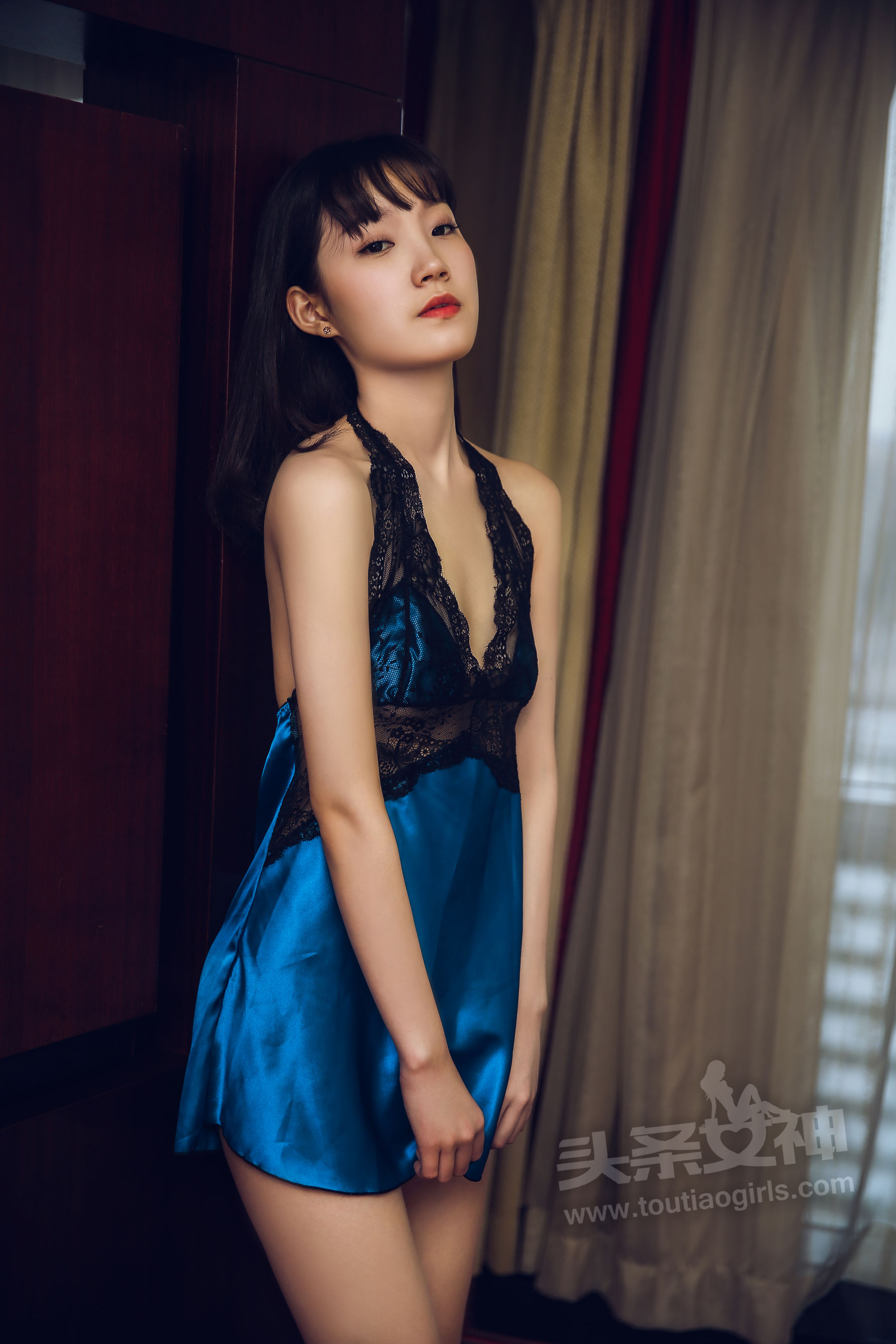 Lucy《羞涩蜜腿诱惑》-图2