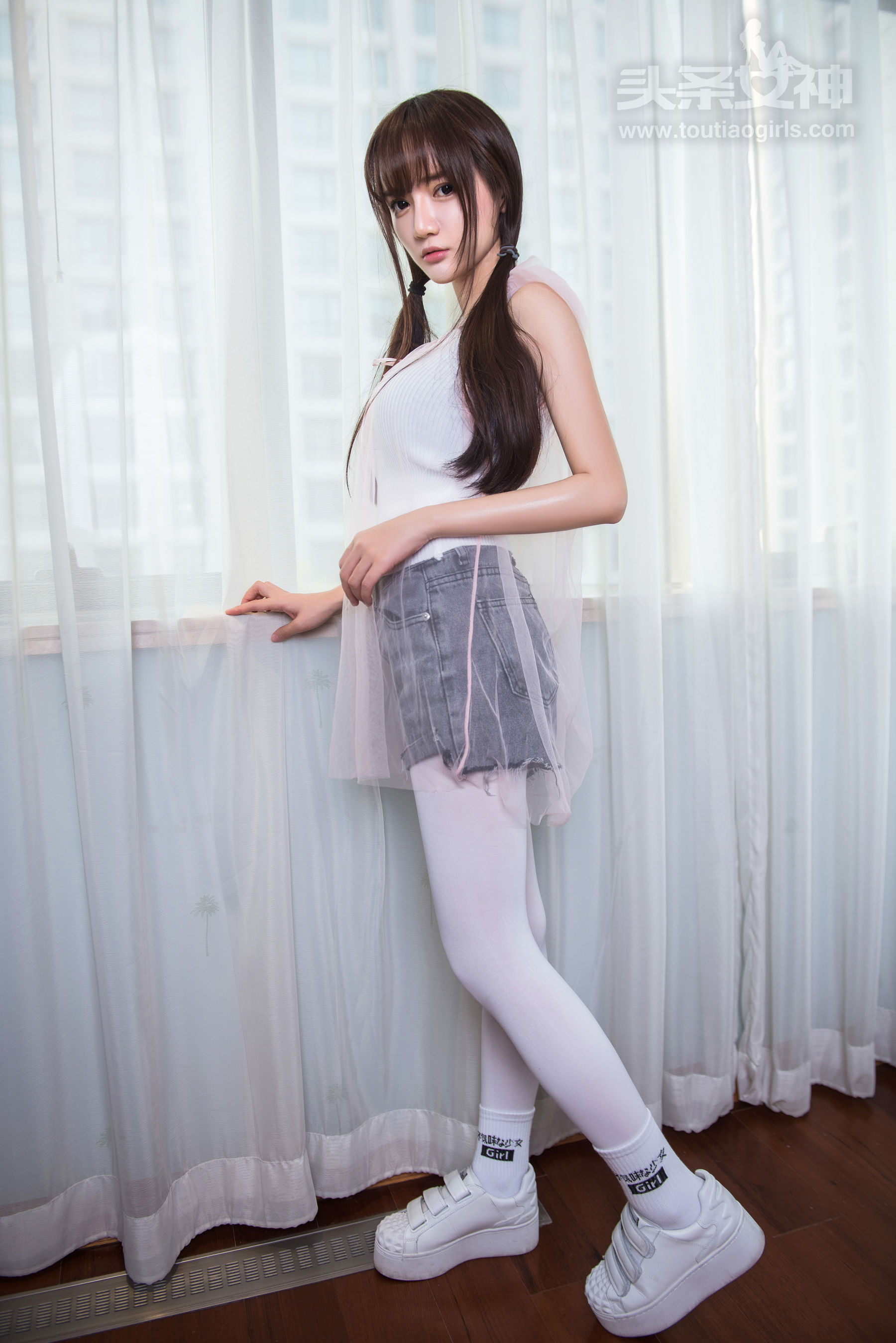 小如镜《白袜子人间物语》-图1