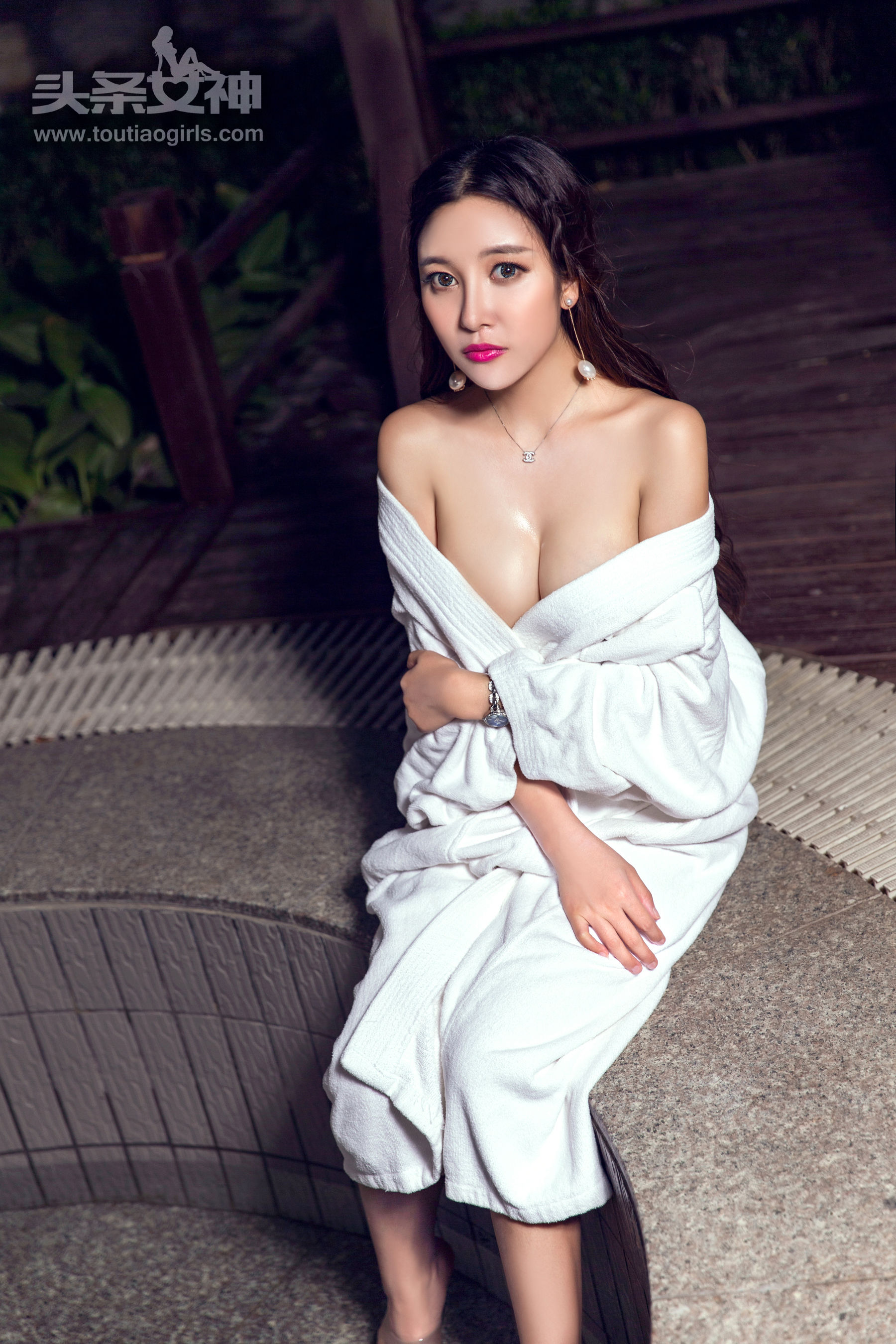 李梓熙《汤泉美人》-图0