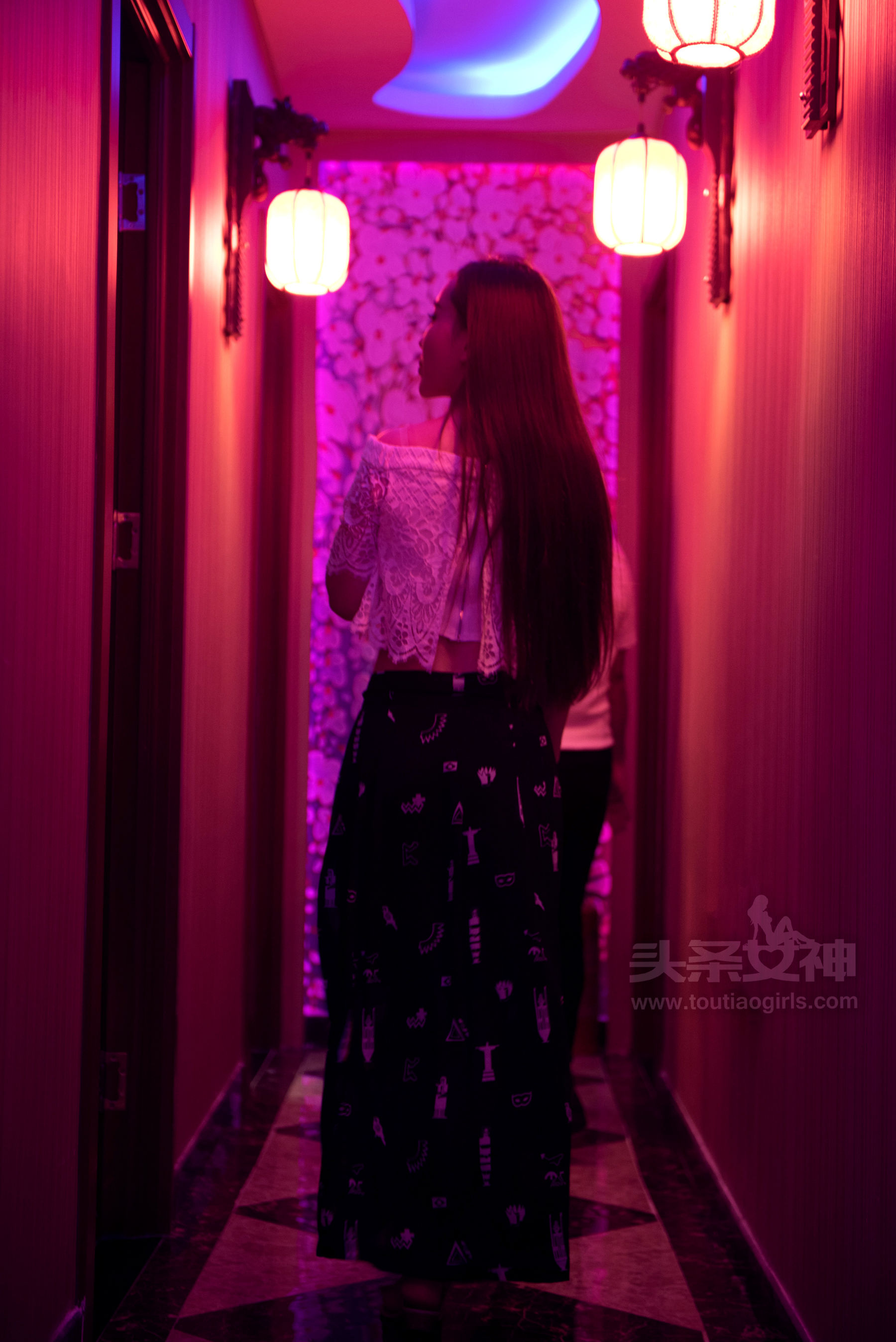 艾小青《女神探店水铂宫篇》-图4