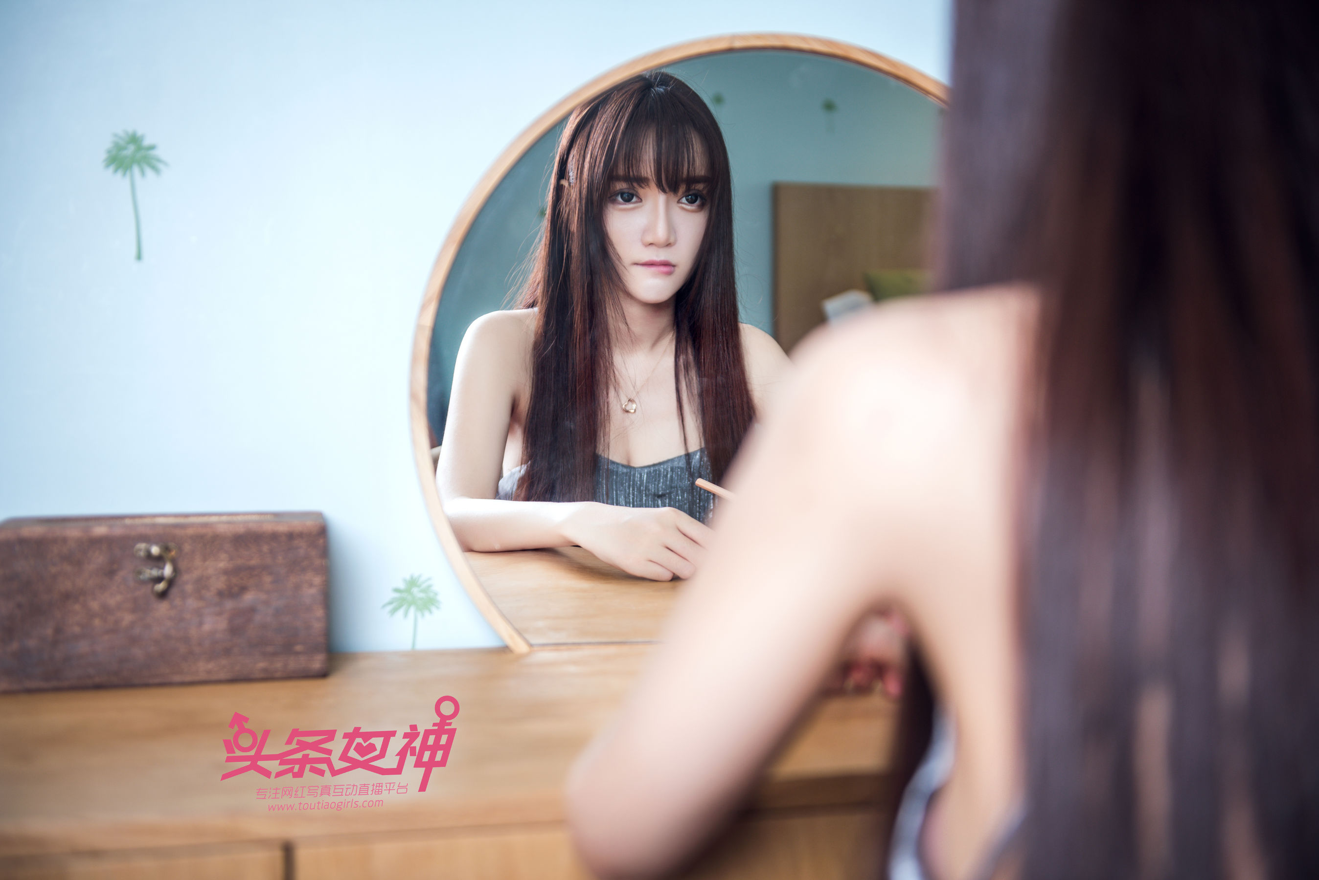 小如镜《水晶舞鞋》-图0