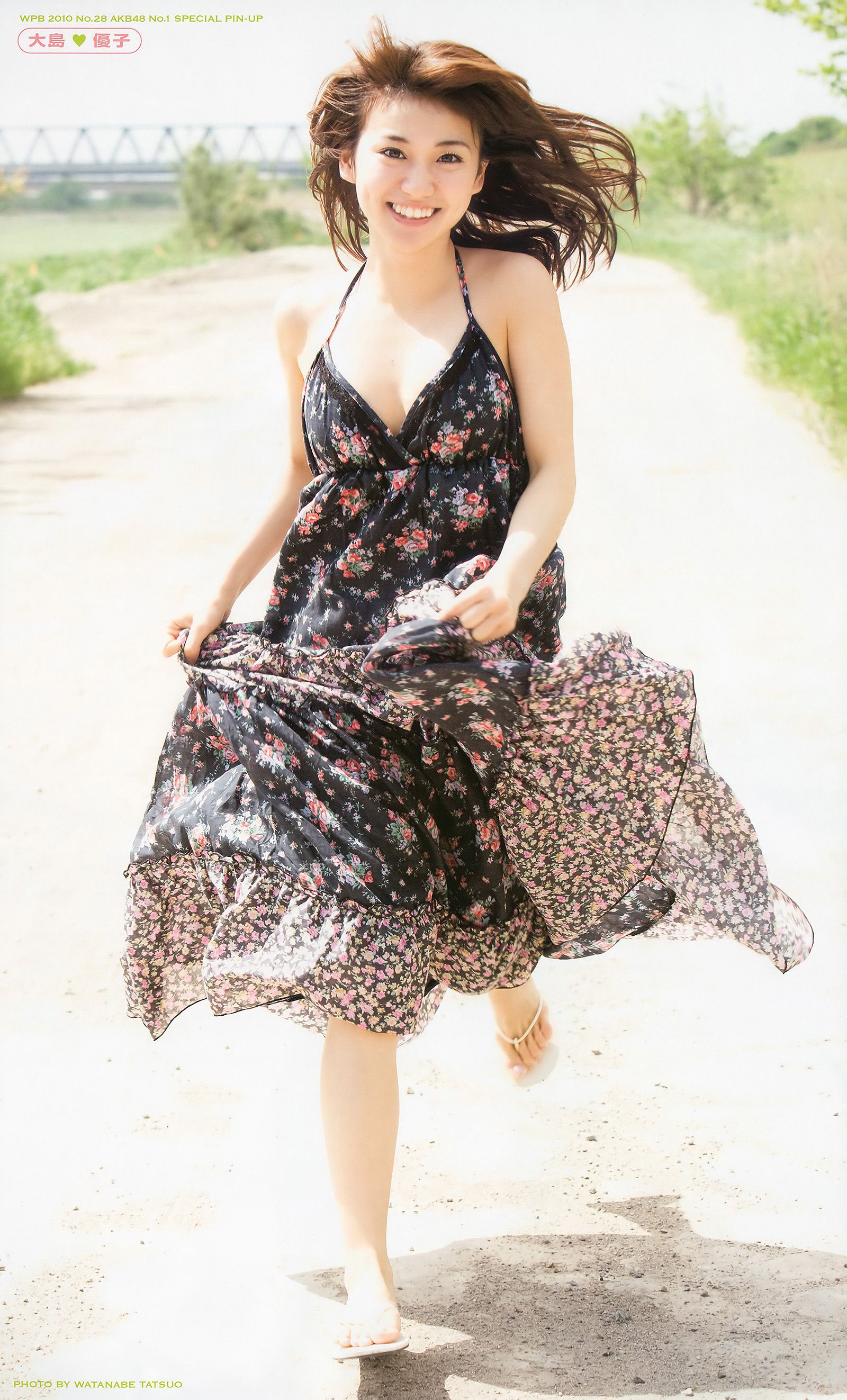 篠田麻里子 大島優子 村上友梨 神戸蘭子 福本幸子 小野恵令奈  2010年No.28 写真杂志-图2