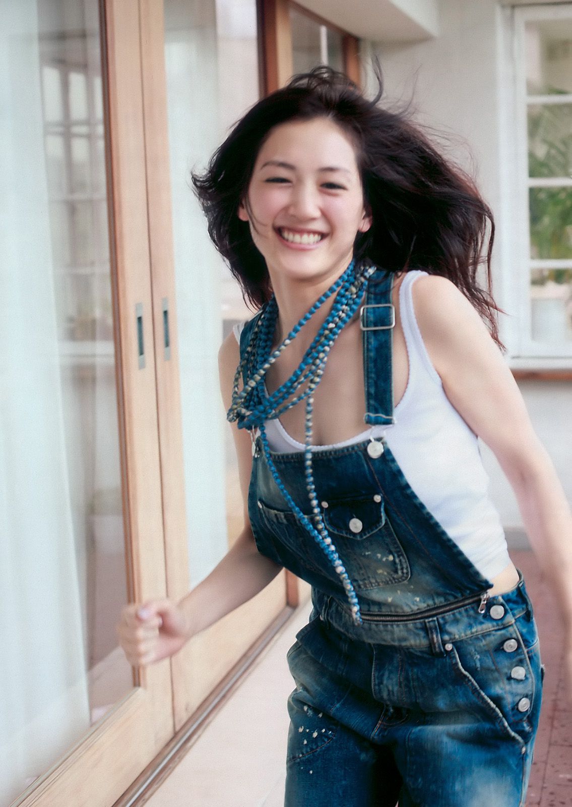綾瀬はるか 中島愛里 SKE48 甲斐まり恵 梅宮万紗子 森崎友纪  2010年No.30 写真杂志-图3