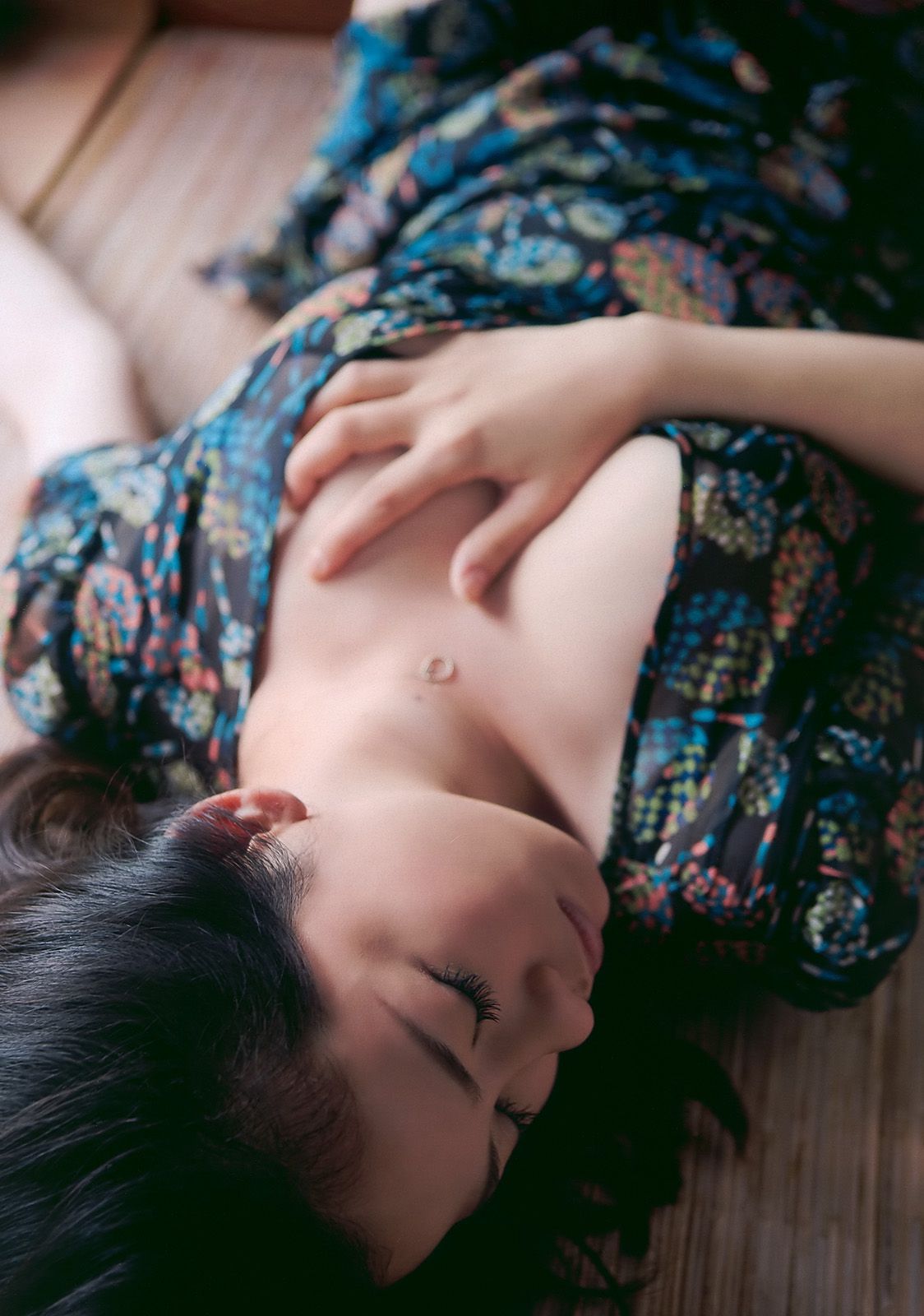 指原莉乃 小池里奈 甲斐まり恵 中村知世 AKB48 鈴木砂羽  2010年No.48 写真杂志-图31