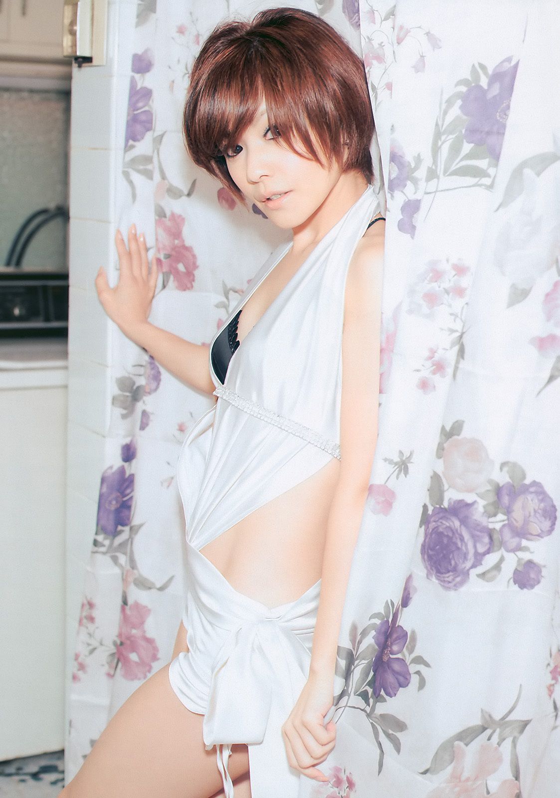 前田敦子 四元奈生美 中泽裕子 にわみきほ 松田まどか かな子 冈本夏生  2011年No.03-04 写真杂志-图18