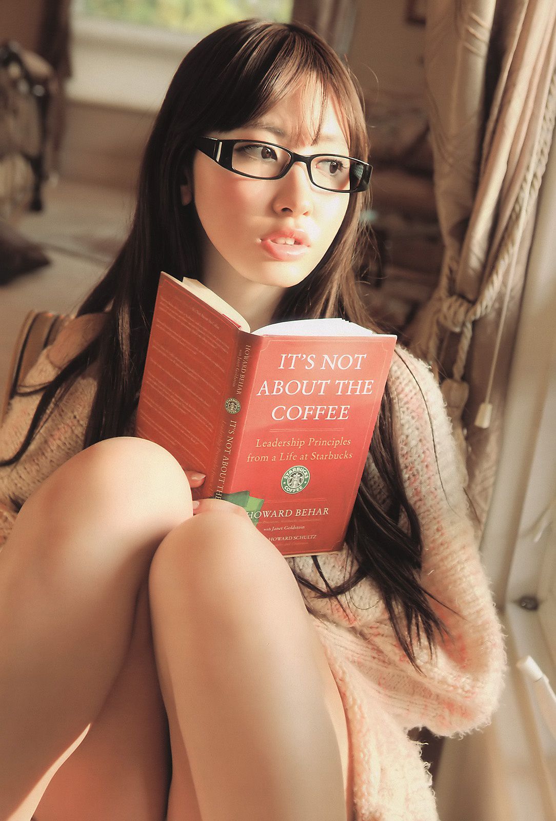 小松彩夏 吉木りさ 小嶋陽菜 横山由依 富樫あずさ 可愛きょうこ  2011年No.12 写真杂志-图25