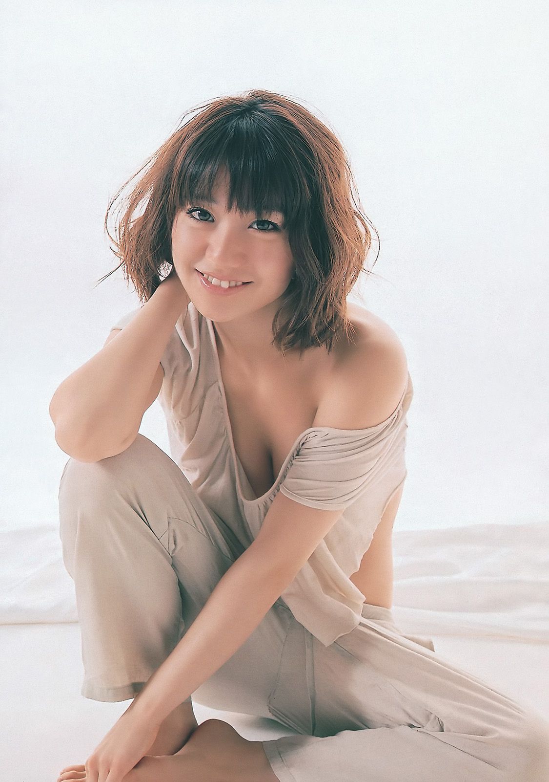 大岛优子 篠原愛実 岡田茉奈 渡り廊下走り队7 熊田曜子 佐々木希  2011年No.50 写真杂志-图5