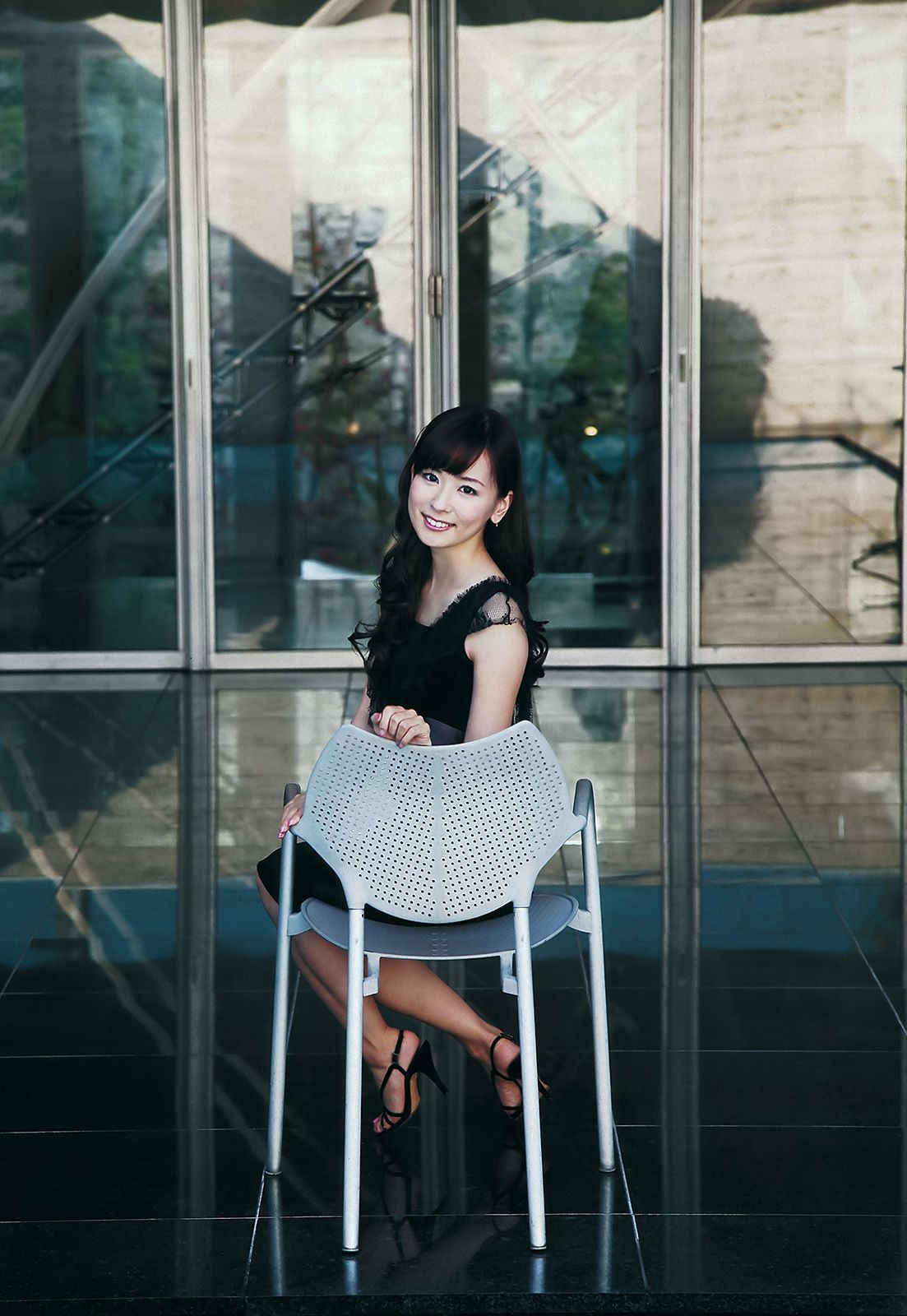 AKB48 小林優美 横山ルリカ 皆藤愛子 佐藤寛子 西田有沙  2012年No.01-02 写真杂志-图17