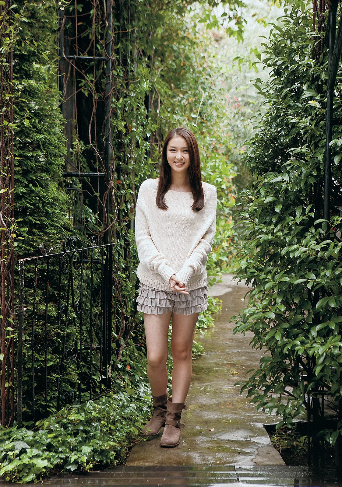 武井咲 高柳明音 鈴木ちなみ 小池里奈 磯山さやか  2012年No.03-04 写真杂志-图2