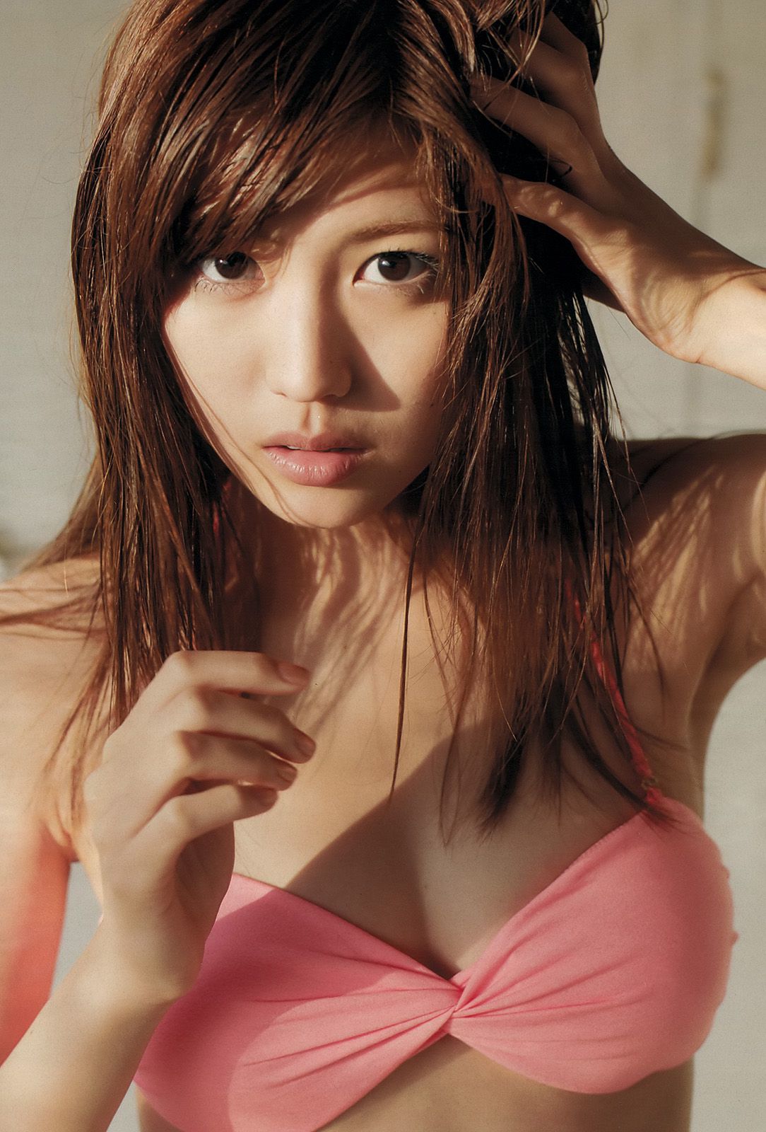 島崎遙香 横山由依 仁藤萌乃 水崎綾女 鈴木ちなみ 岩﨑名美  2012年No.51 写真杂志-图22