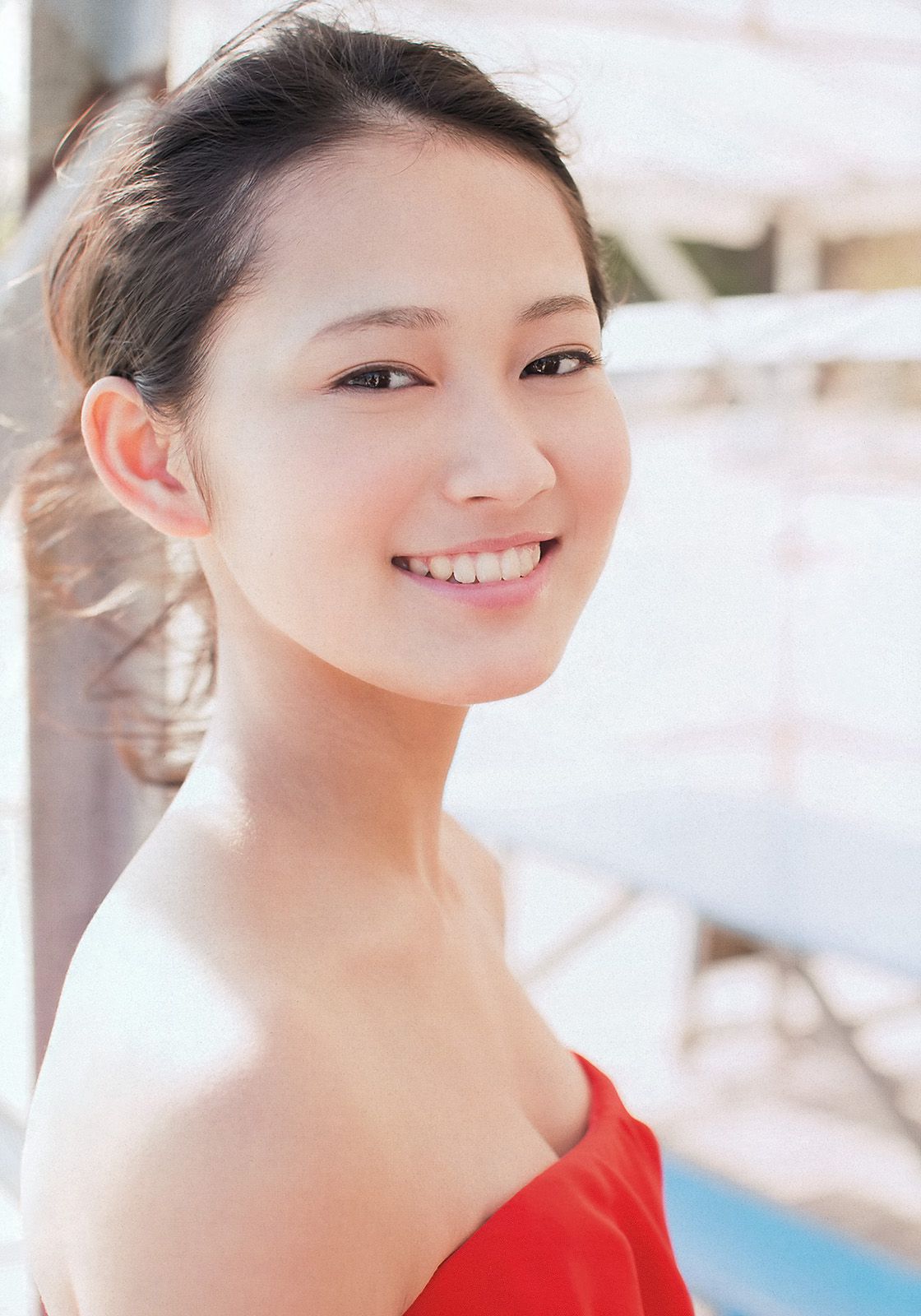 吉本実憂 有村架純 須田亜香里 ダレノガレ明美 権堂葵 ChocoLe 和田絵莉 三輪記子  2013年No.06 写真杂志-图2