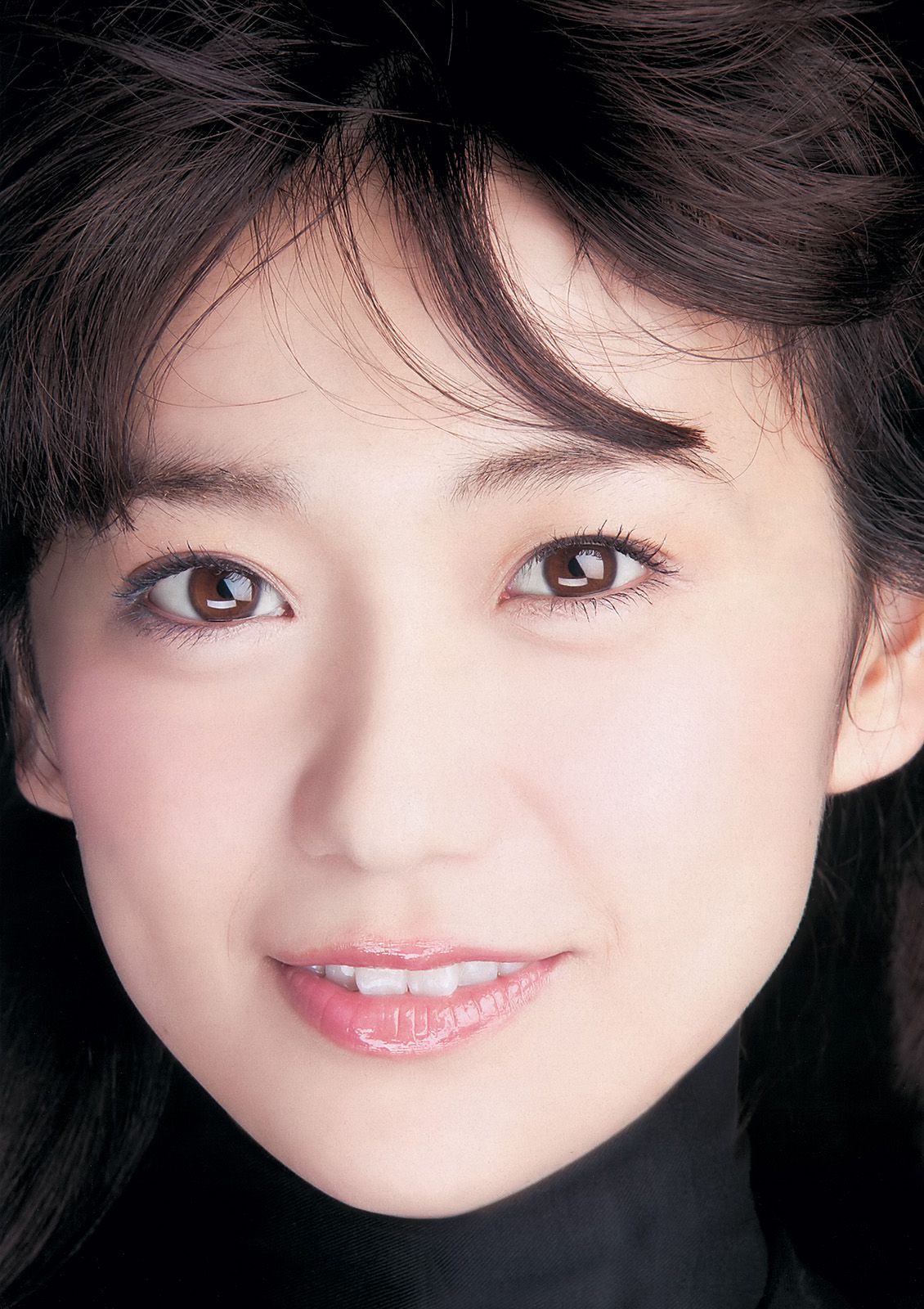 大島優子 白石麻衣 板野友美 山田菜々 横山ルリカ 市川由衣 竹内由惠 MIINA KANON  2013年No.42 写真杂志-图5