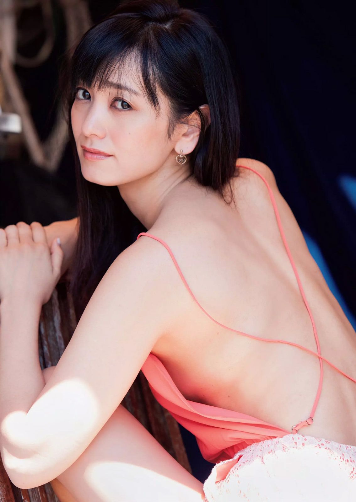 NMB48 都丸紗也華 脊山麻理子 吉木りさ 夏目ナナ 八反安未果  2014年No.45 写真杂志-图17