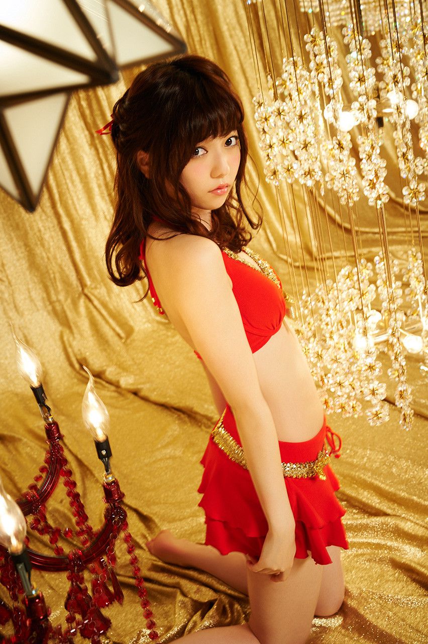 島崎遥香 山本彩 安齋らら 片山萌美 浅田舞 神室舞衣 岸明日香 星名美津紀 小向美奈子  2015年No.01-02 写真杂志-图39