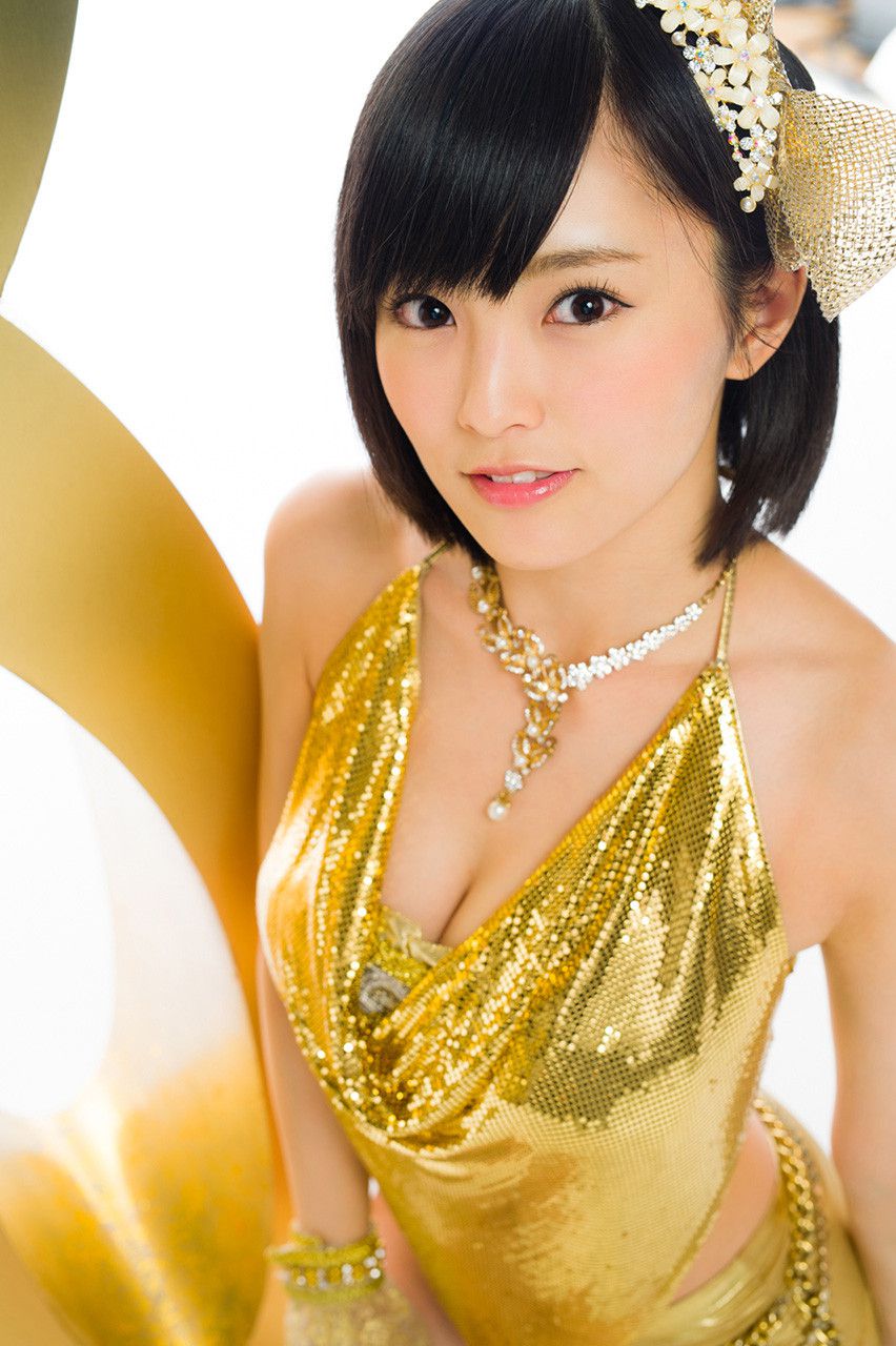 島崎遥香 山本彩 安齋らら 片山萌美 浅田舞 神室舞衣 岸明日香 星名美津紀 小向美奈子  2015年No.01-02 写真杂志-图40