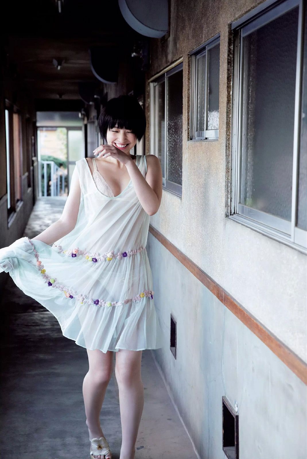 柳ゆり菜 山地まり 久松郁実 西野七瀬 松川佑依子 由愛可奈 神室舞衣 日南響子  2015年No.03-04 写真杂志-图40