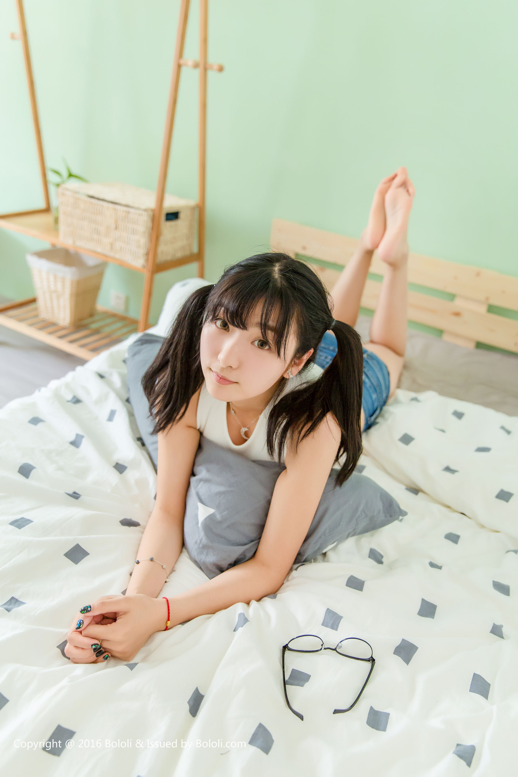 周闻《遐想少女球球的空间》  KIM001-图26