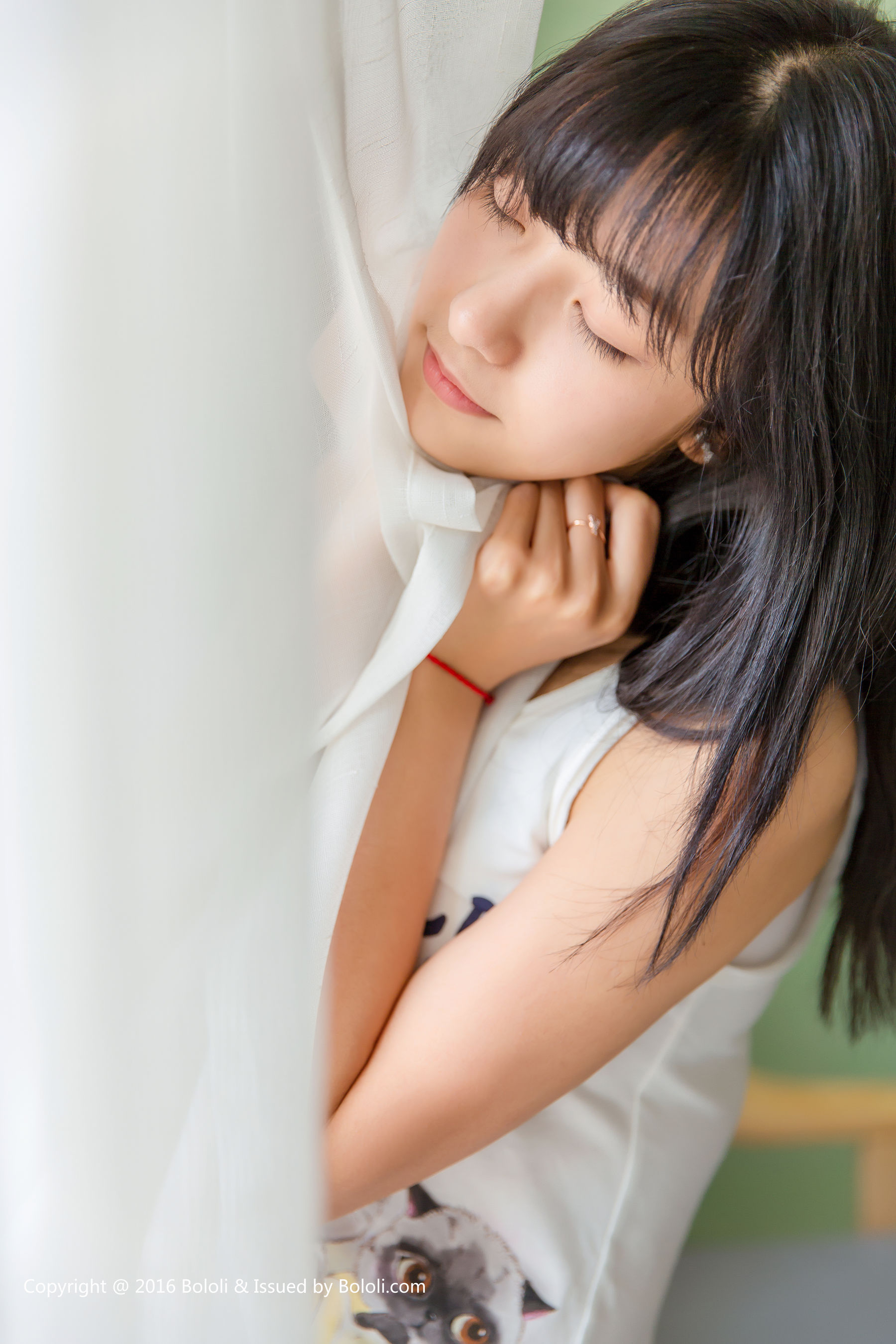 周闻《遐想少女球球的空间》  KIM001-图2
