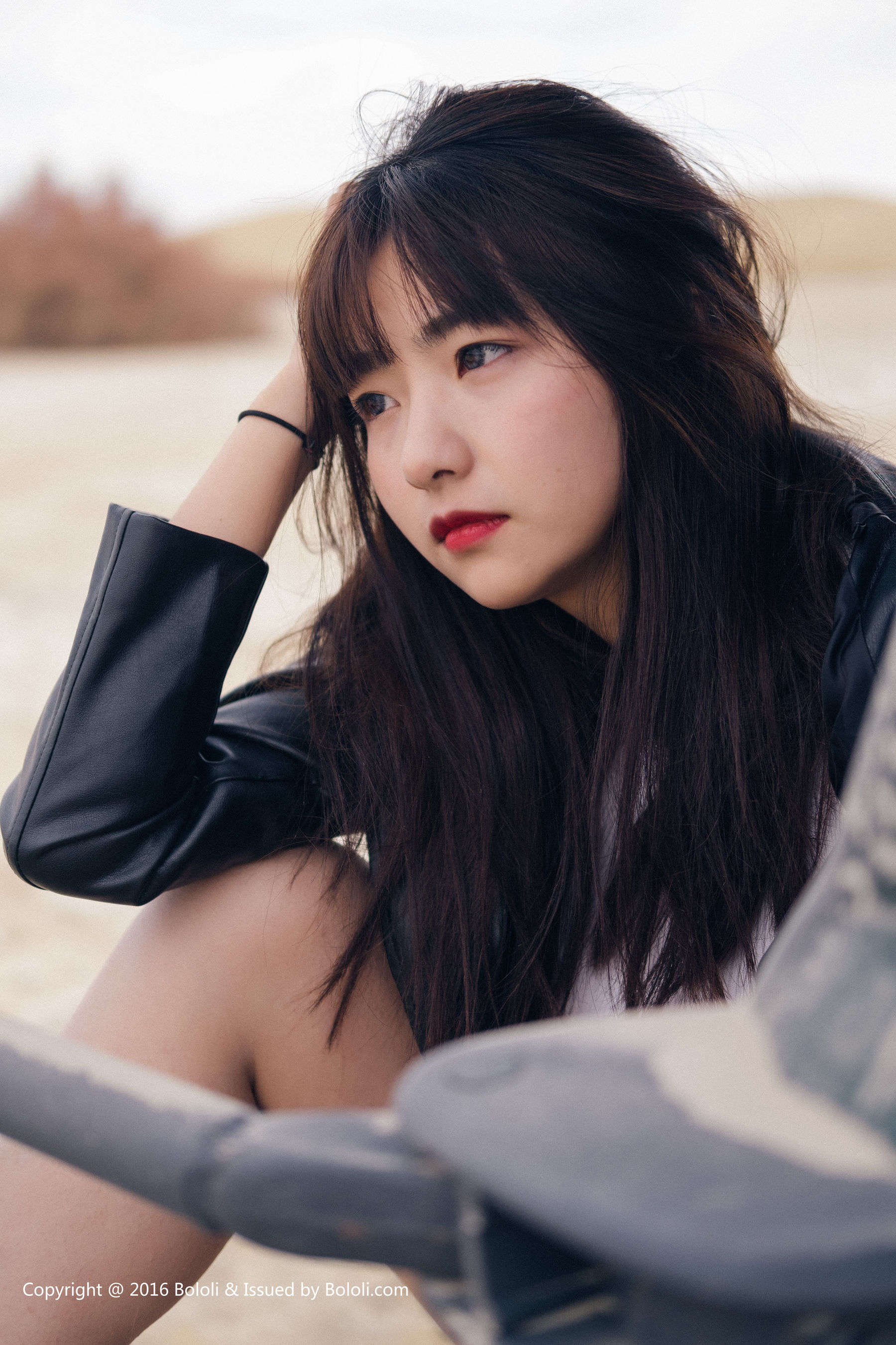 周闻/球球《沙漠机车女》  KIM010-图9