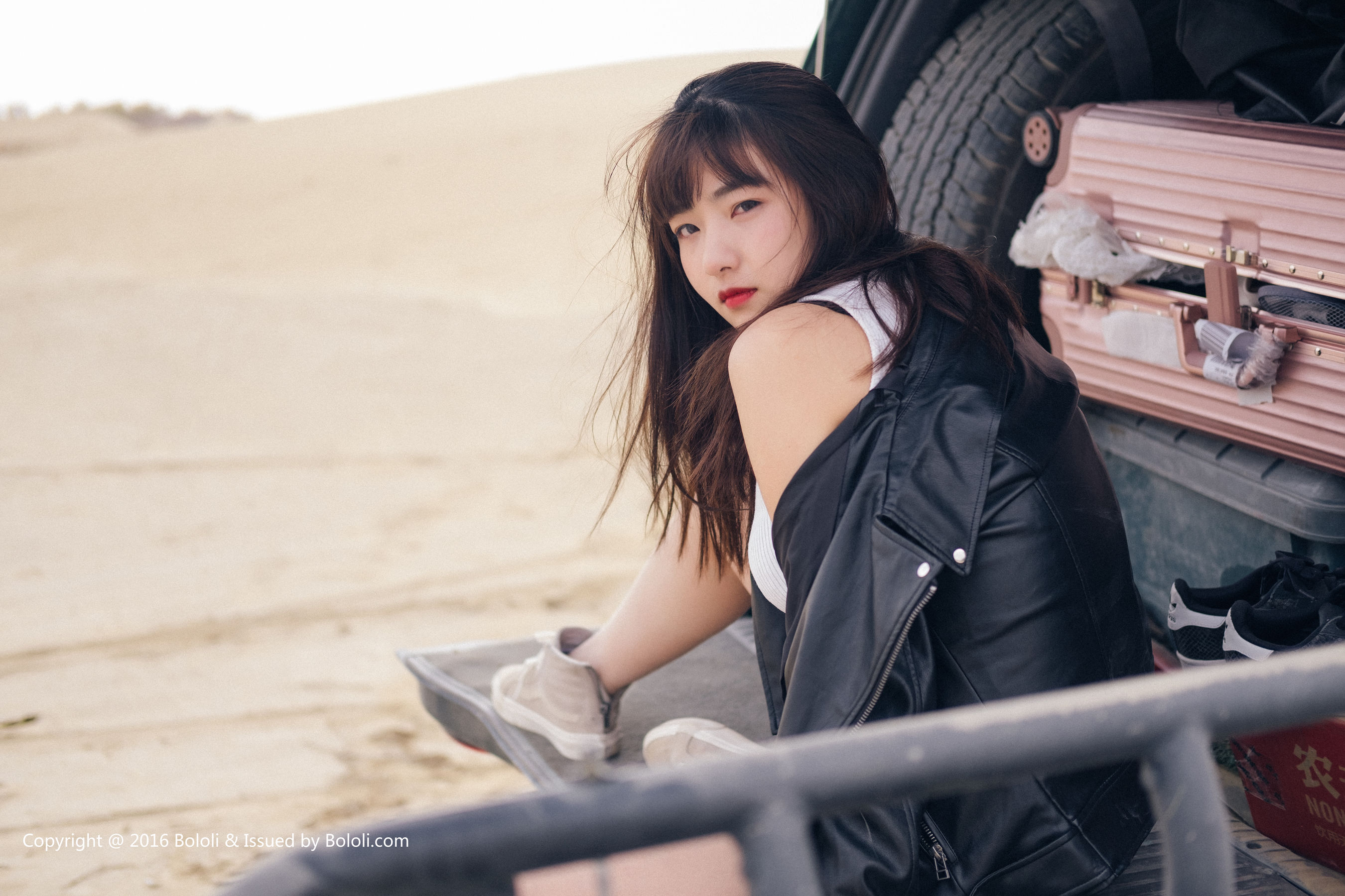 周闻/球球《沙漠机车女》  KIM010-图10