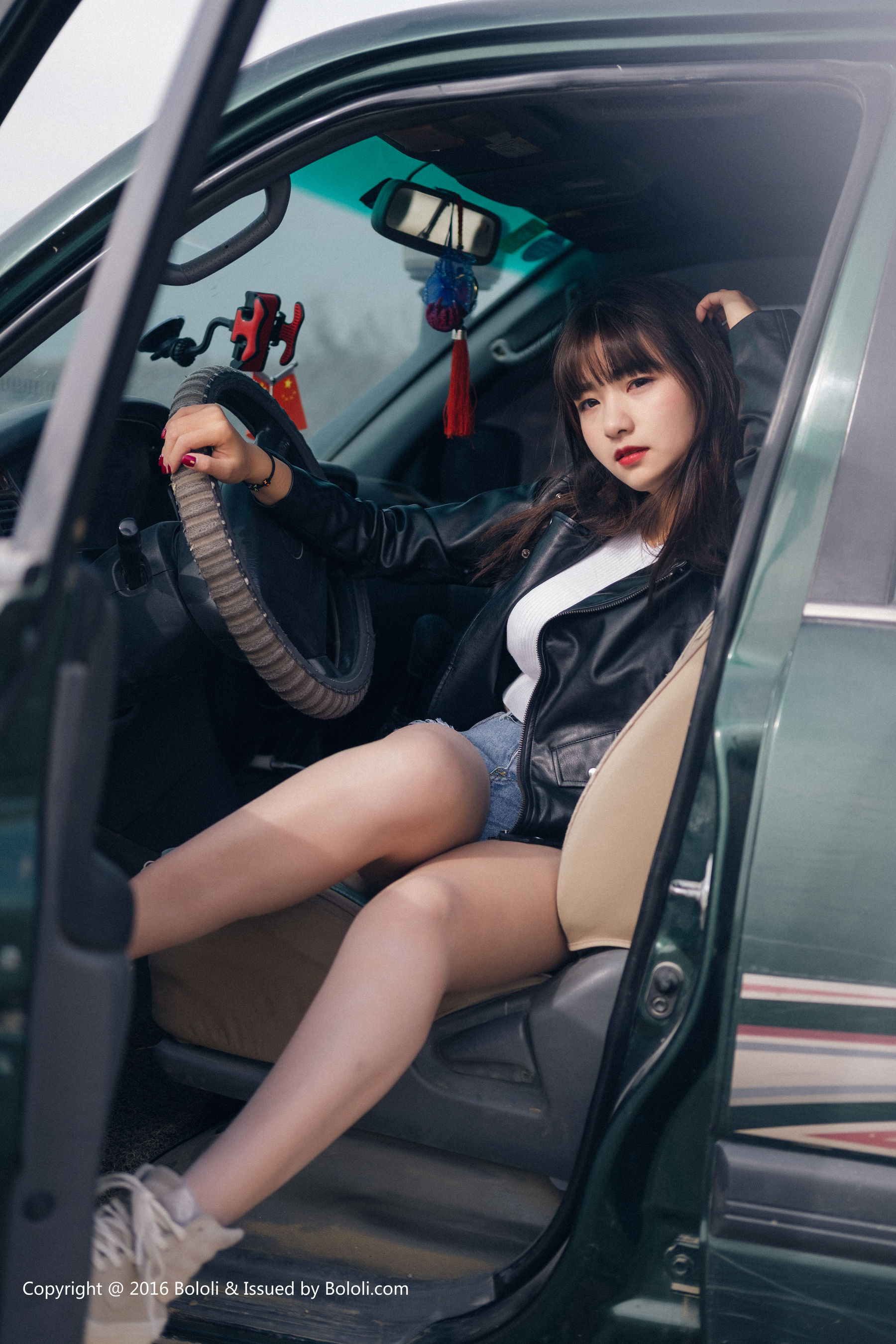 周闻/球球《沙漠机车女》  KIM010-图12