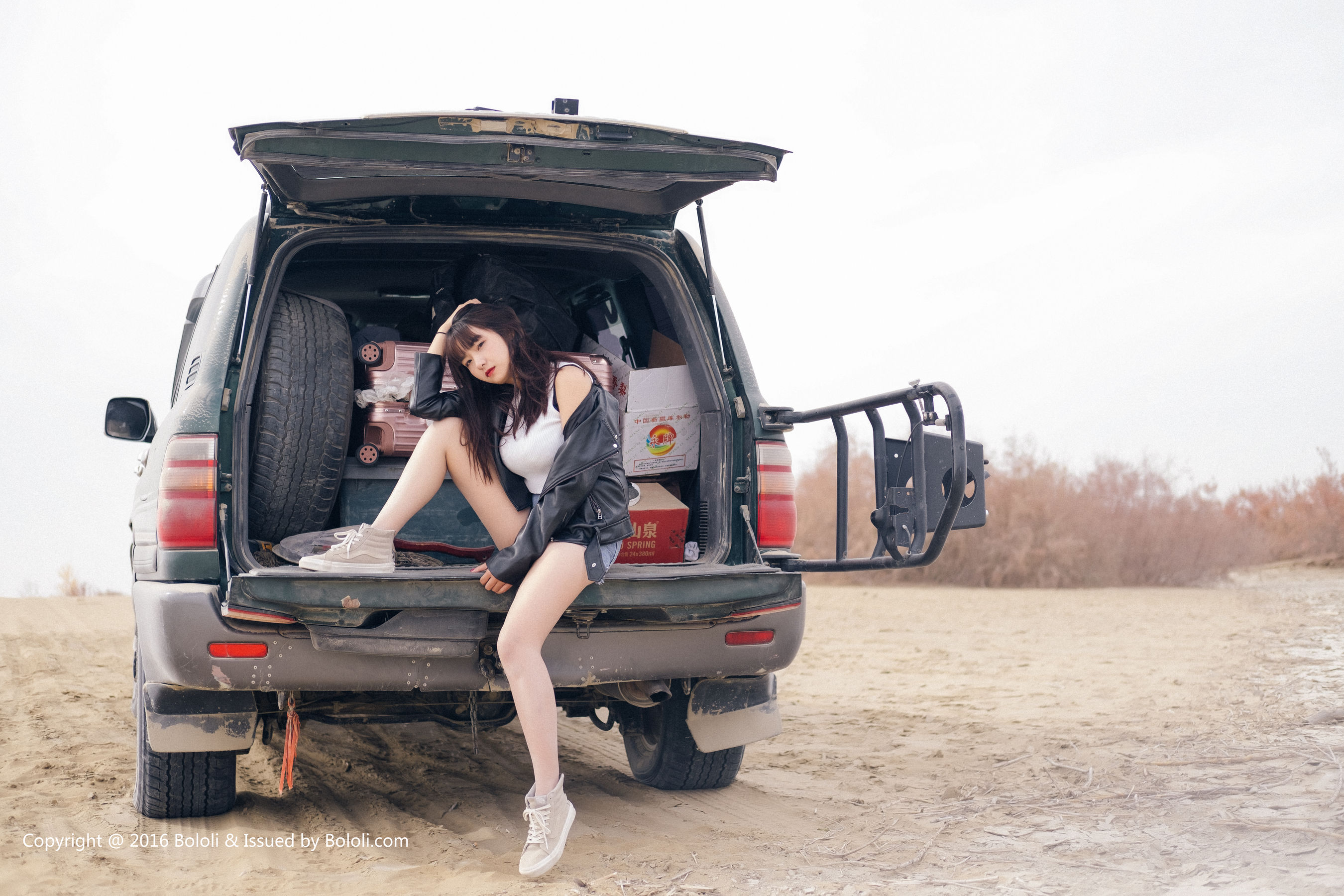 周闻/球球《沙漠机车女》  KIM010-图20