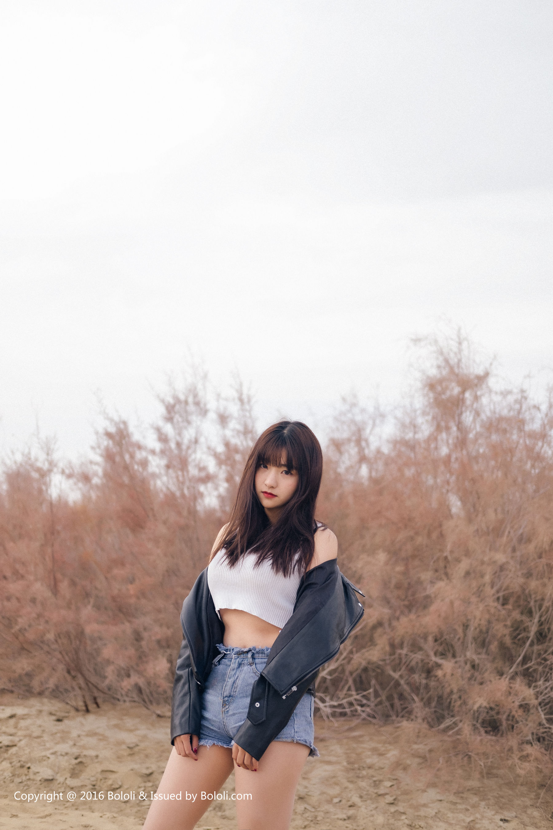 周闻/球球《沙漠机车女》  KIM010-图24