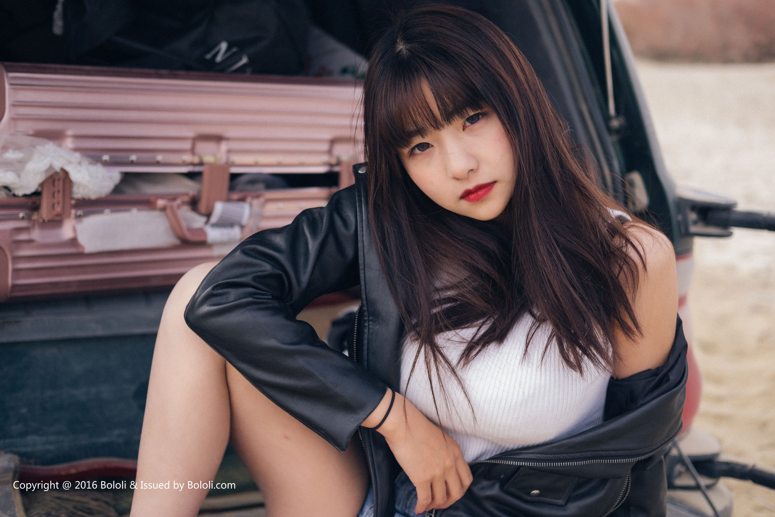 周闻/球球《沙漠机车女》  KIM010-图27