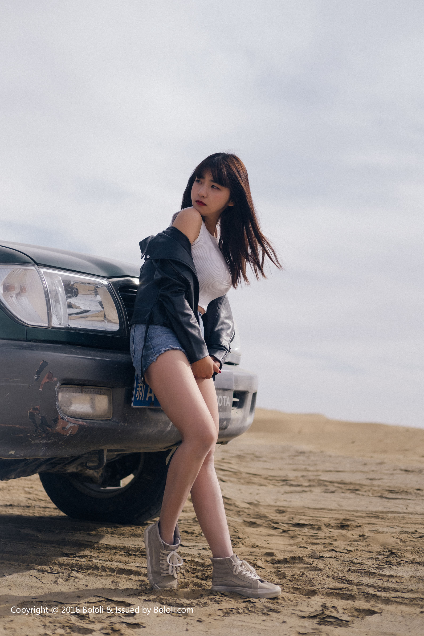 周闻/球球《沙漠机车女》  KIM010-图29