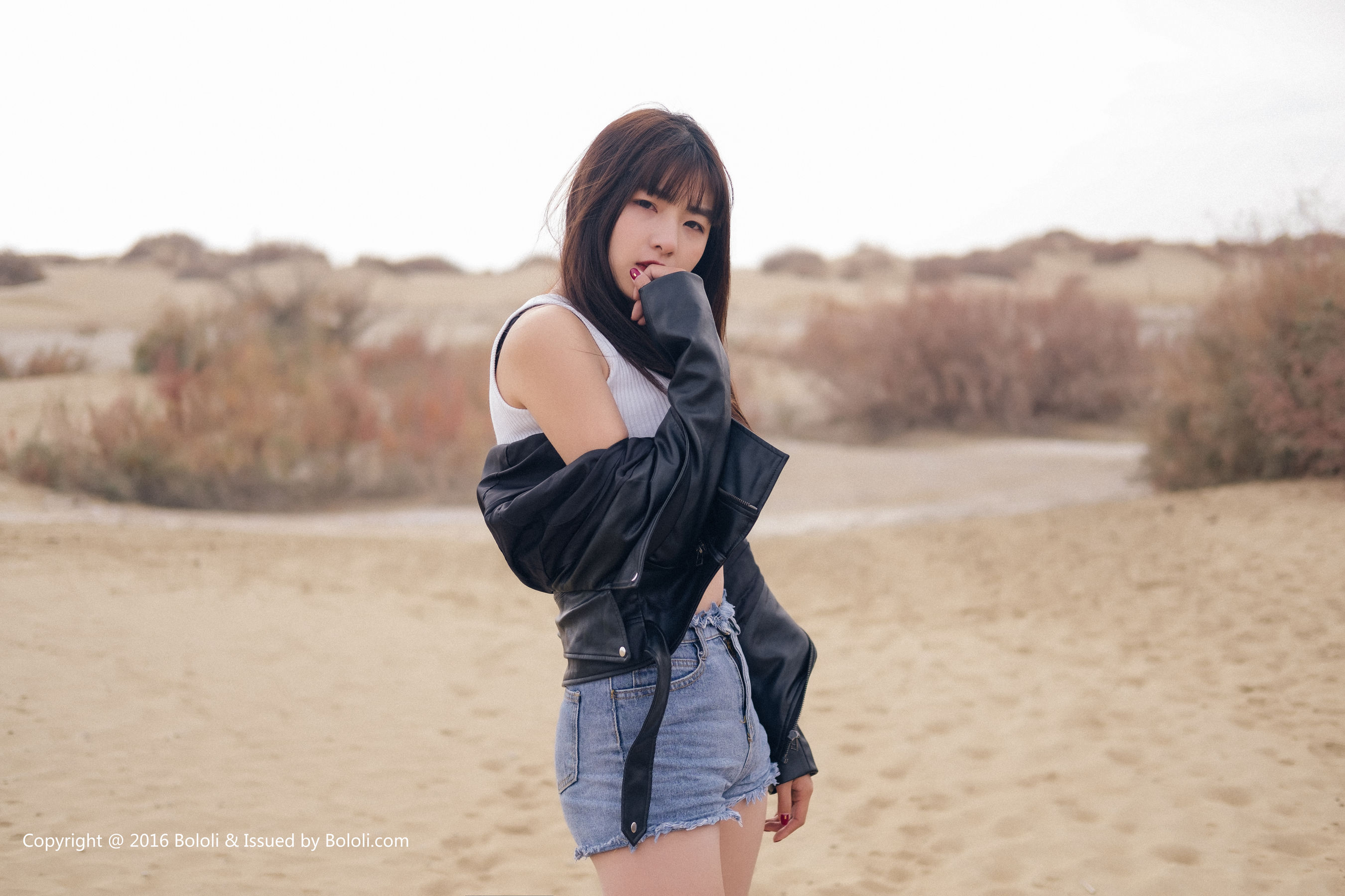 周闻/球球《沙漠机车女》  KIM010-图34