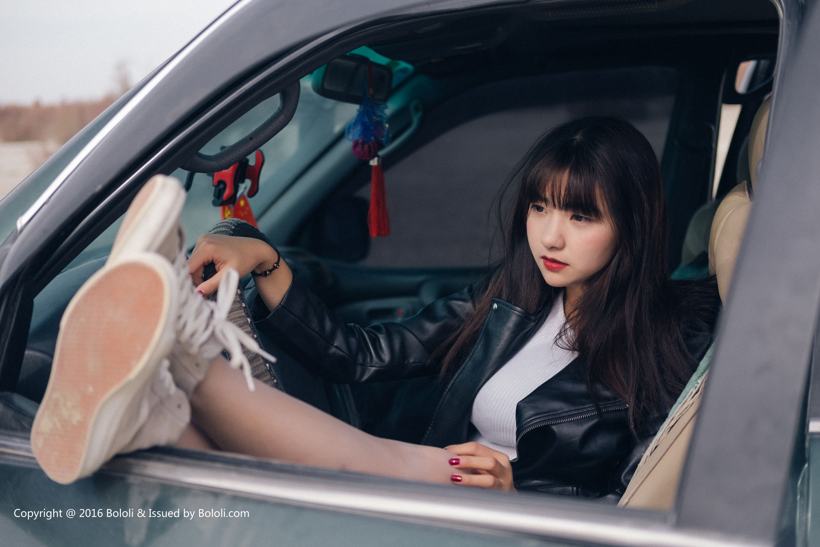 周闻/球球《沙漠机车女》  KIM010-图38