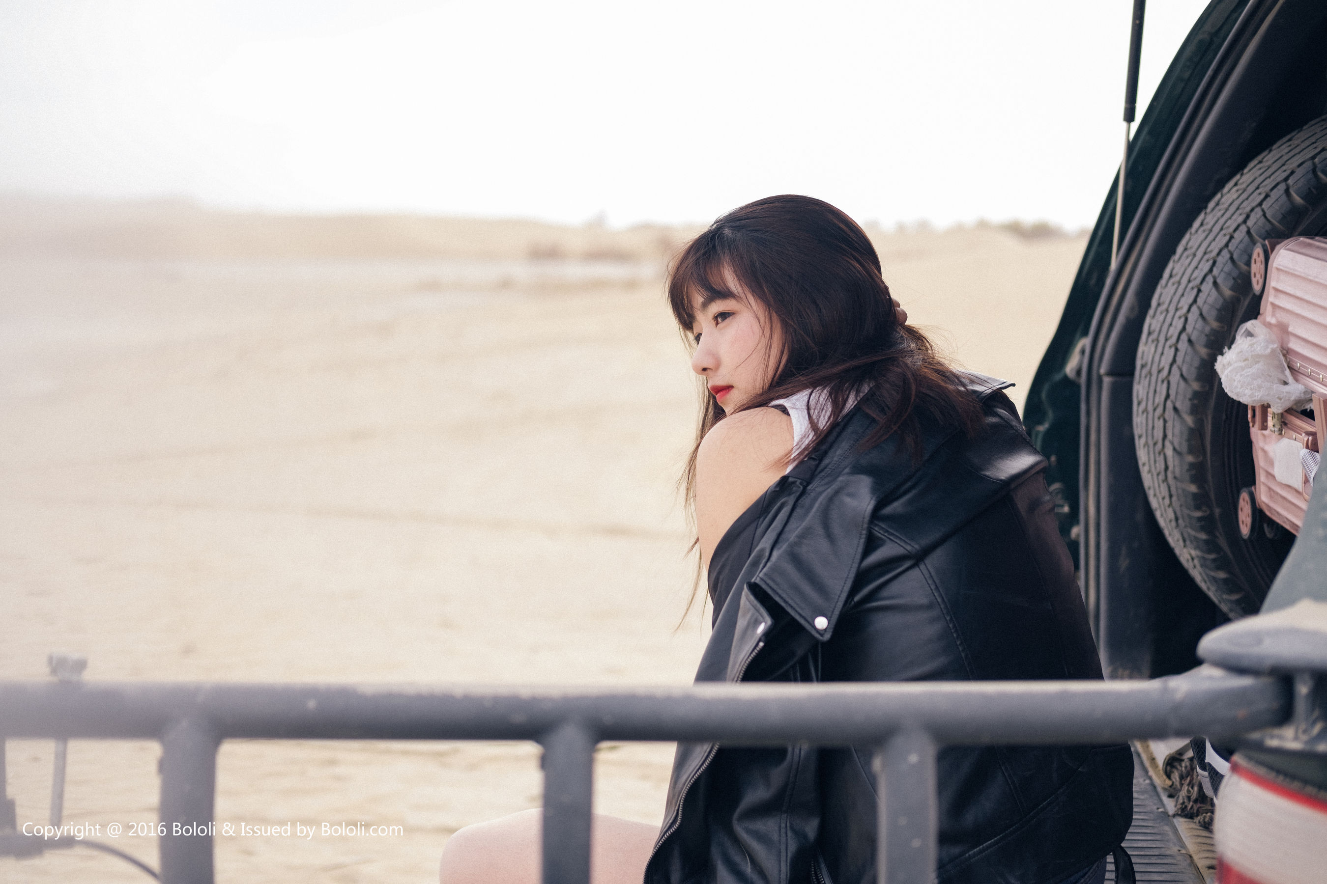 周闻/球球《沙漠机车女》  KIM010-图47