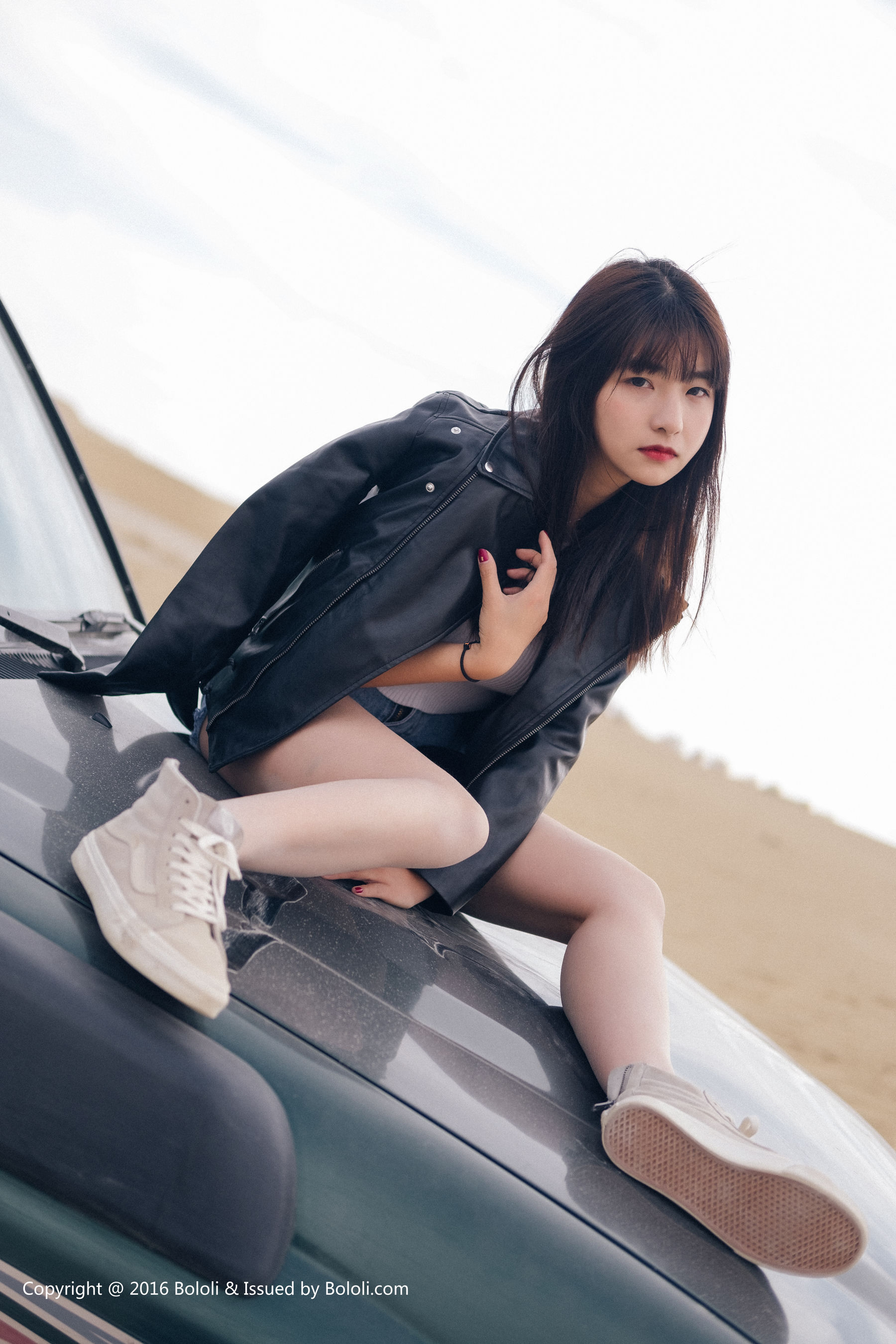 周闻/球球《沙漠机车女》  KIM010-图5