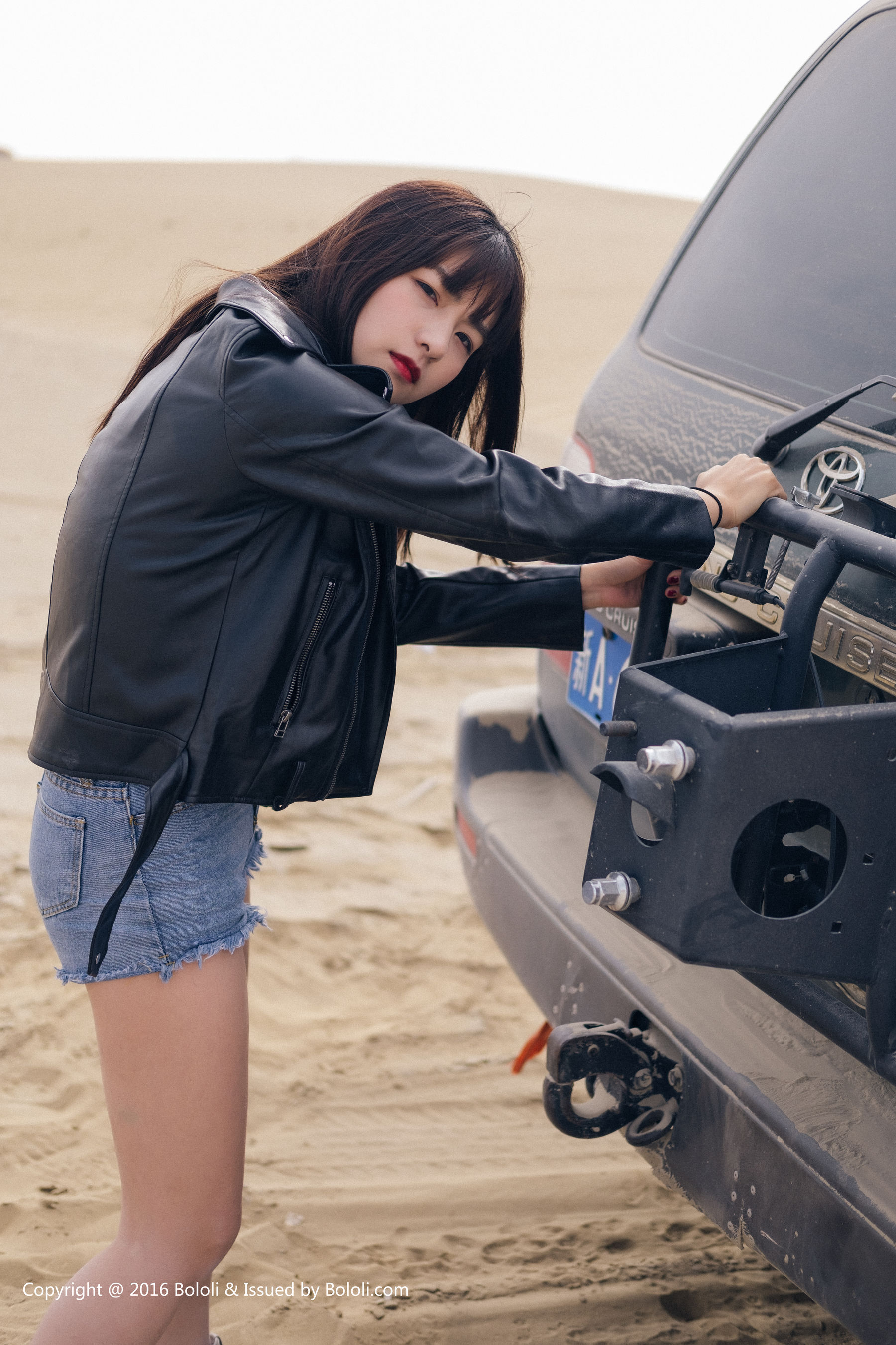 周闻/球球《沙漠机车女》  KIM010-图8