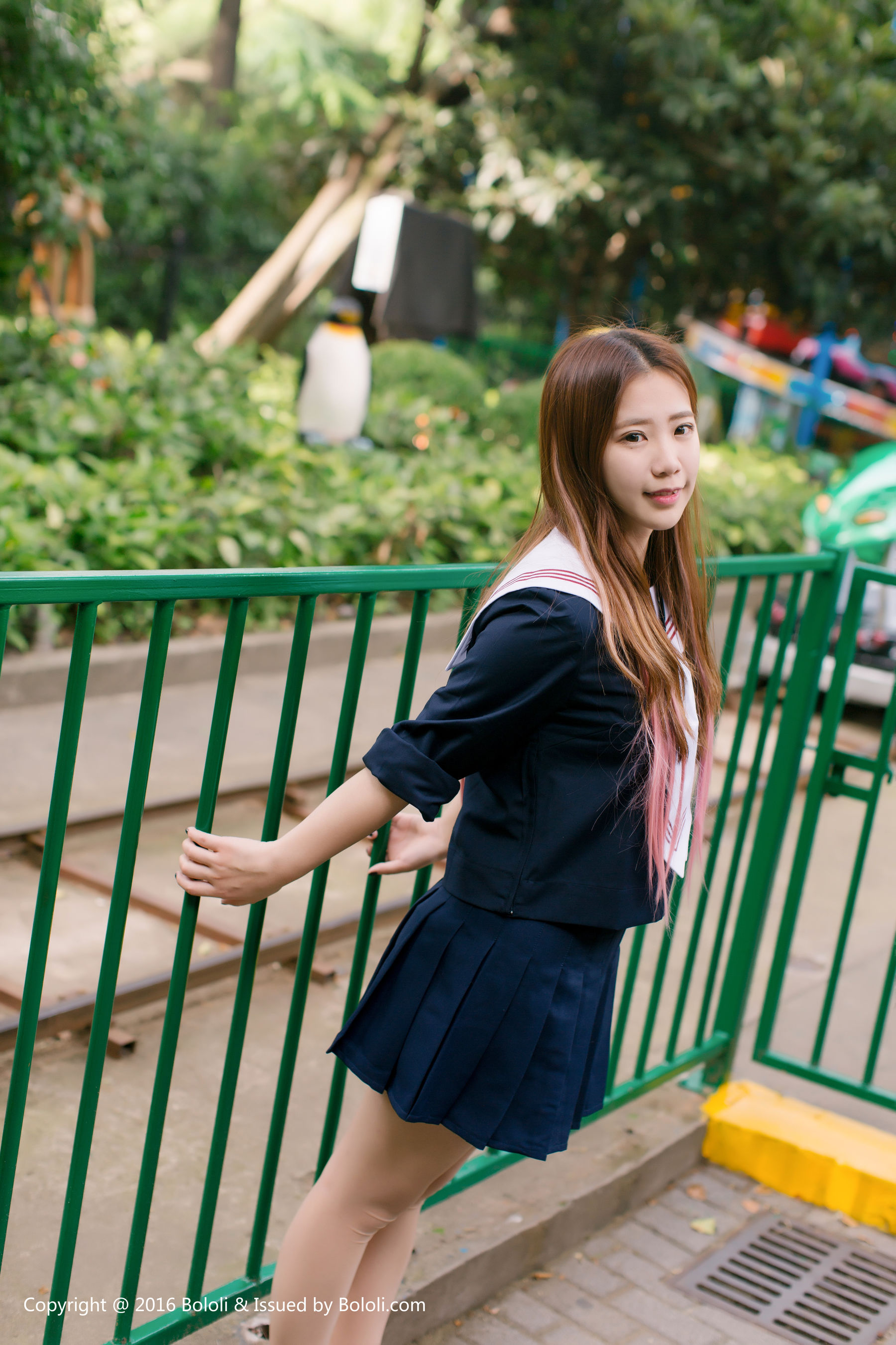 董晨莉《校花女神街拍》  KIM024-图10