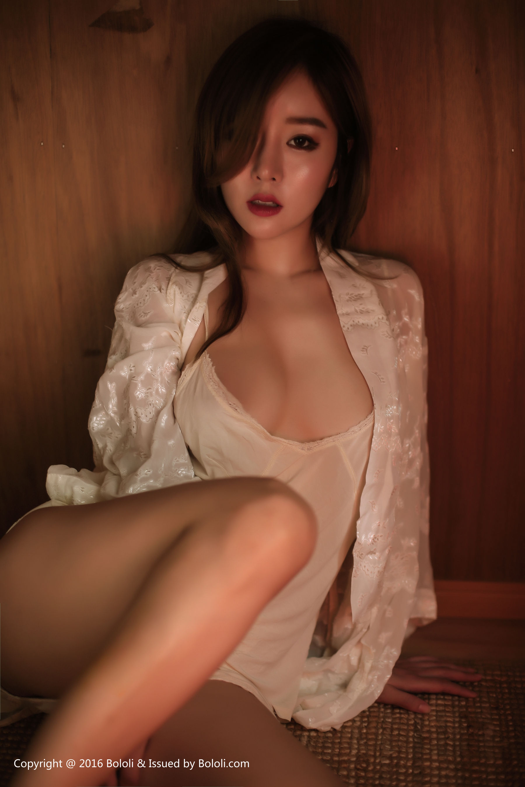 王雨纯《野外露出》  BOL.102-图1
