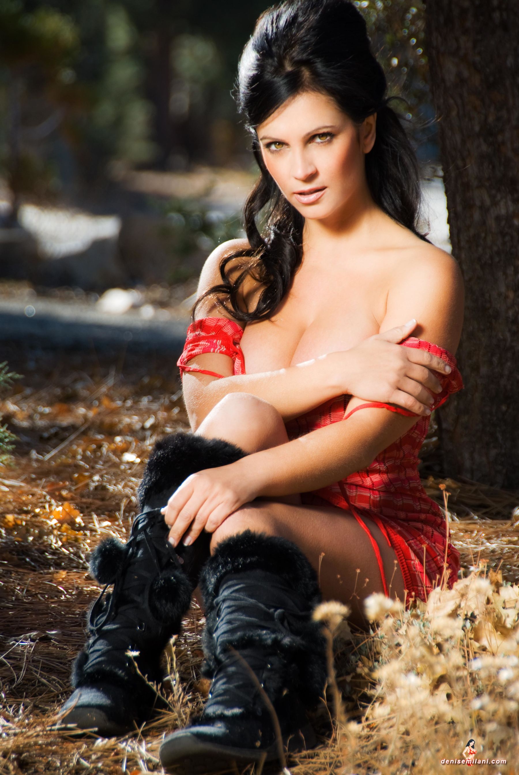 丹尼斯?米兰妮《森林里的巨乳尤物》-图5