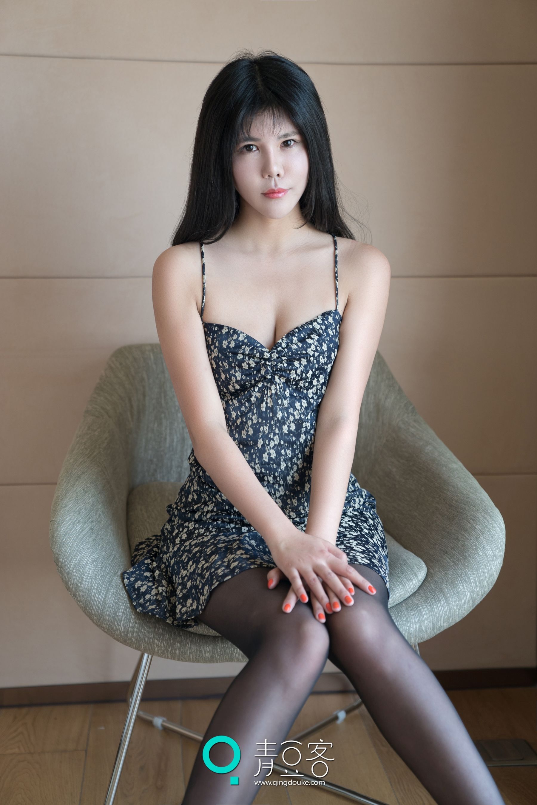 安沛蕾《性感丝袜少妇》-图13