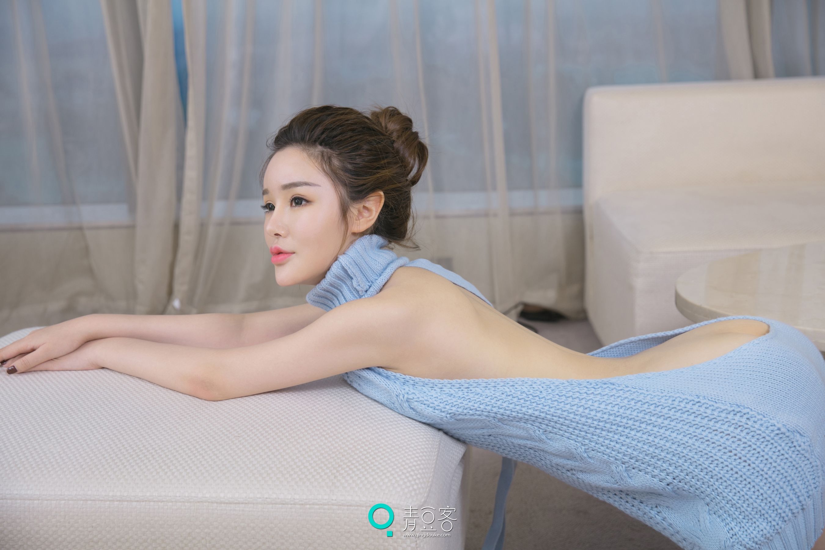 陈宇曦《吊带裙+透视蕾丝+性感毛衣》-图51
