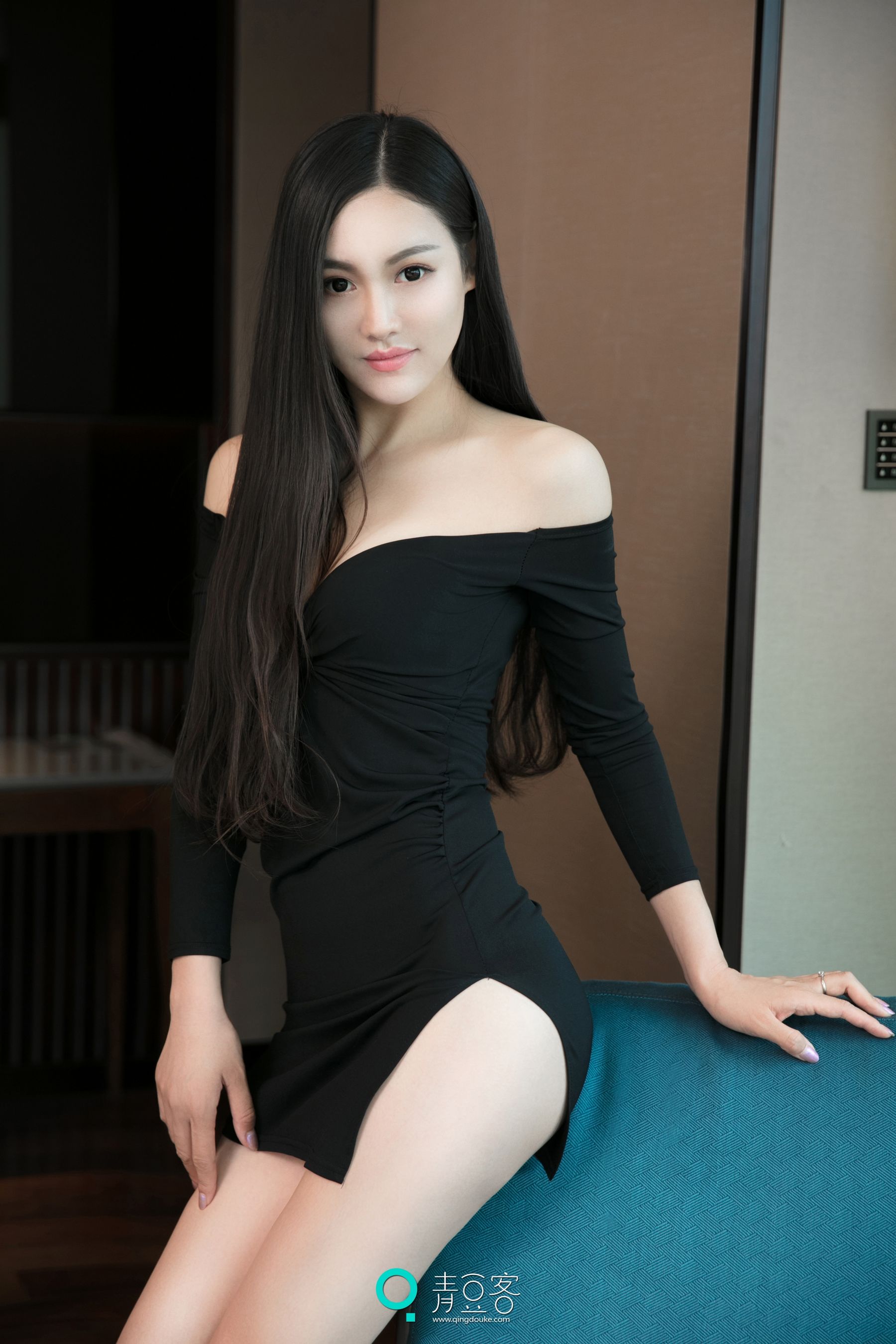 陈思琪《气质长发女神》-图0