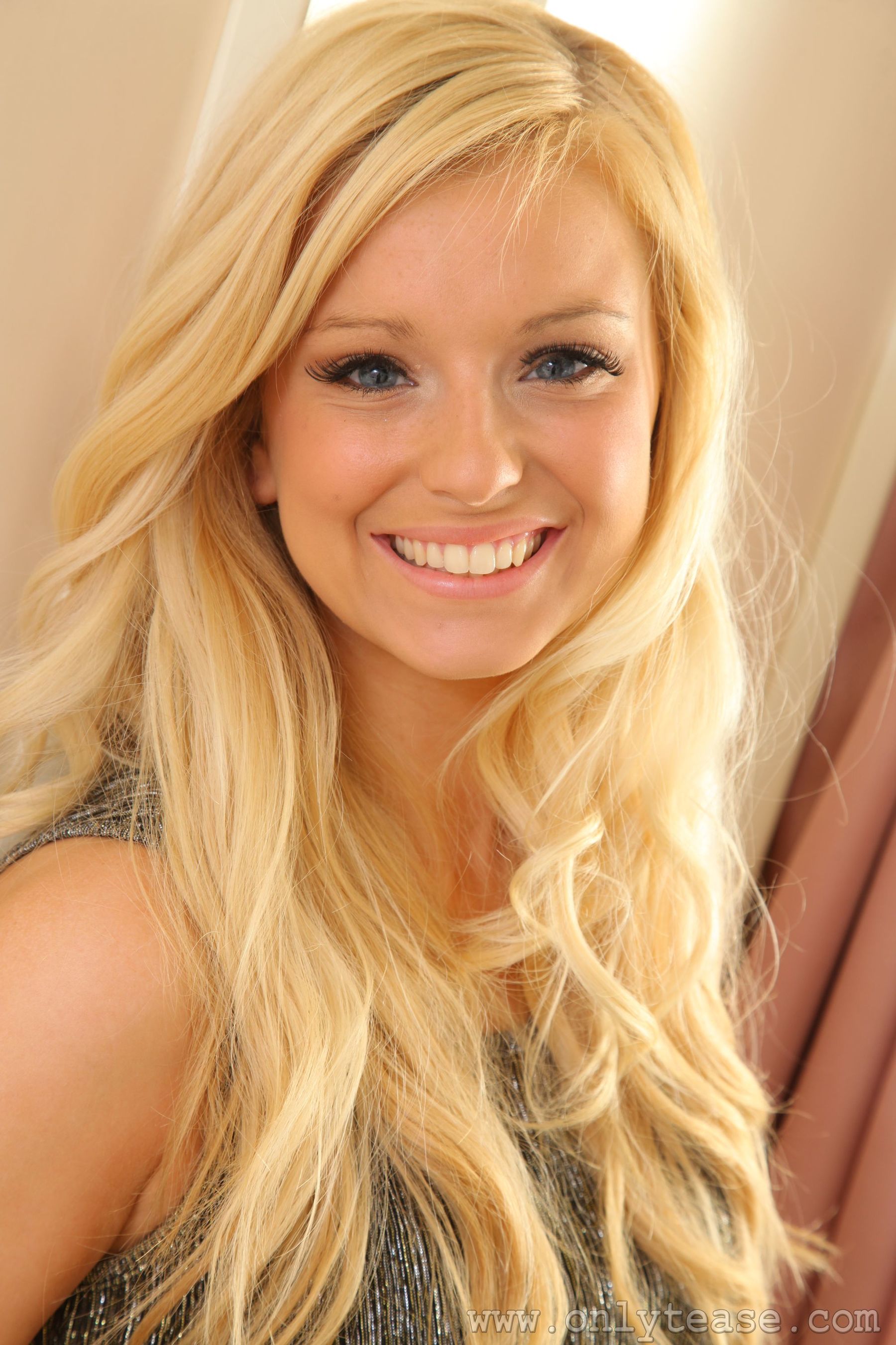 Hollie《黑丝+连衣裙》-图5