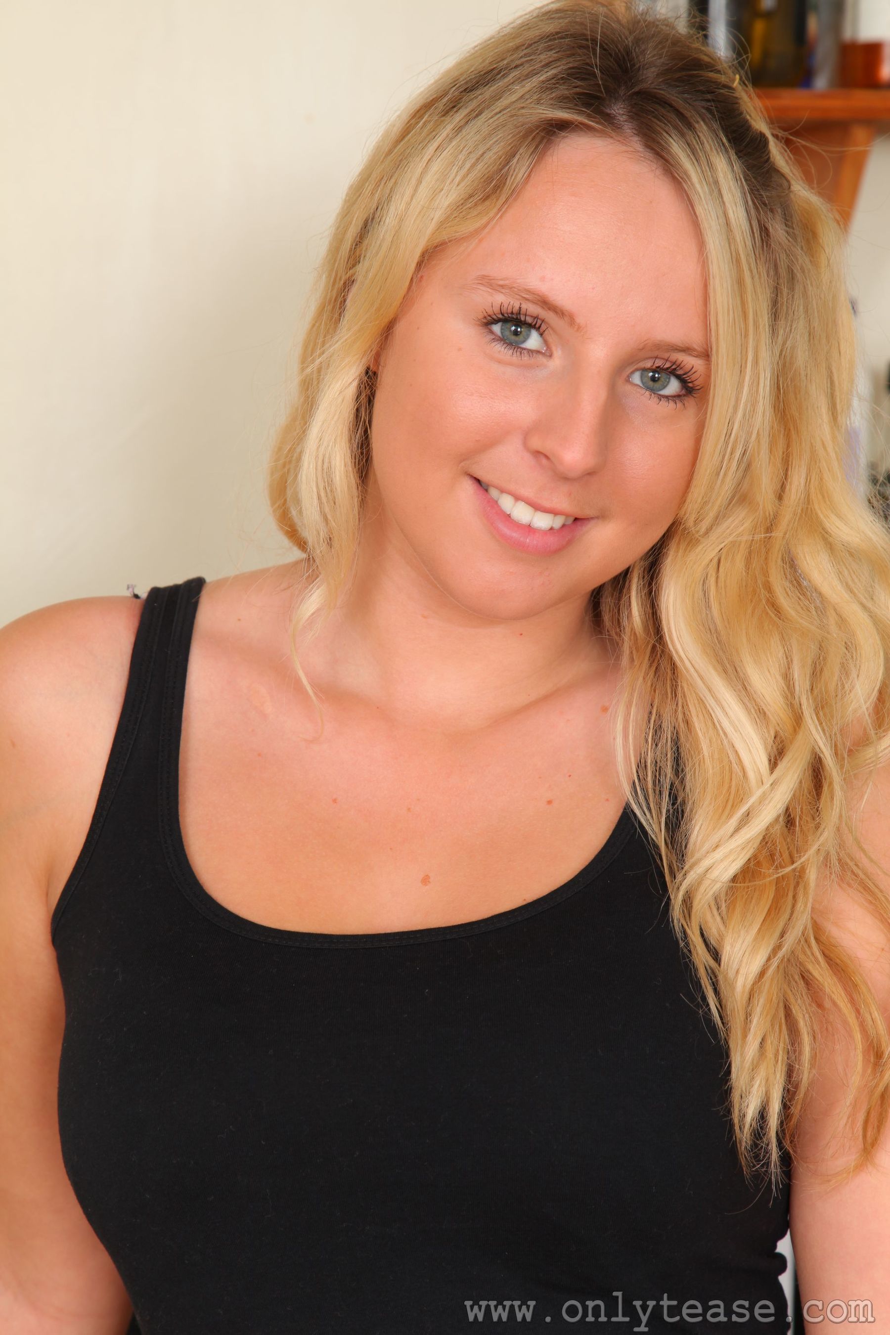 Charlotte P 厨房诱惑-图3