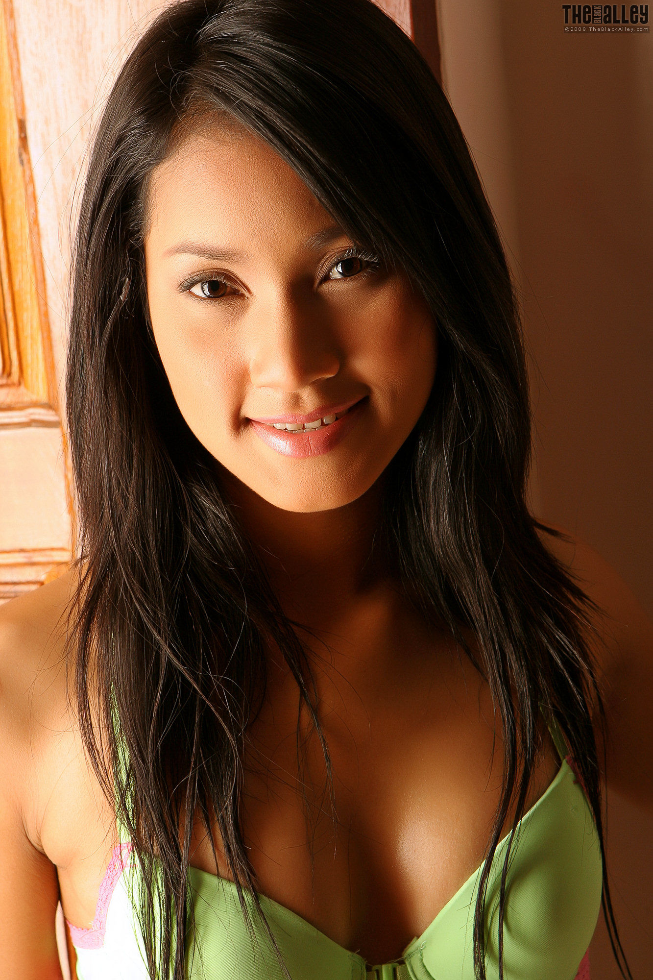 Sophie Chin 绿色热裤-图2