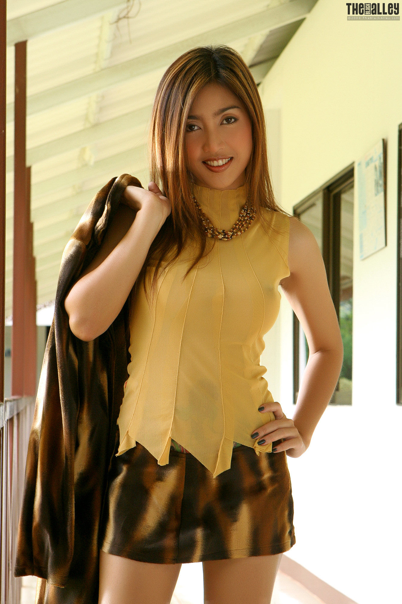 Grace Fernando 风衣女郎-图2