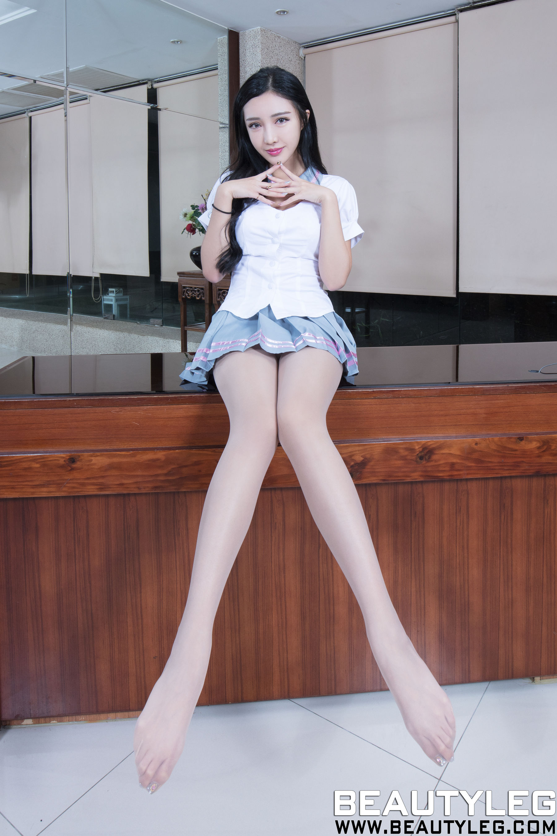 腿模Syuan赵芸《学生制服+包臀裙》  NO.1515 美腿-图19
