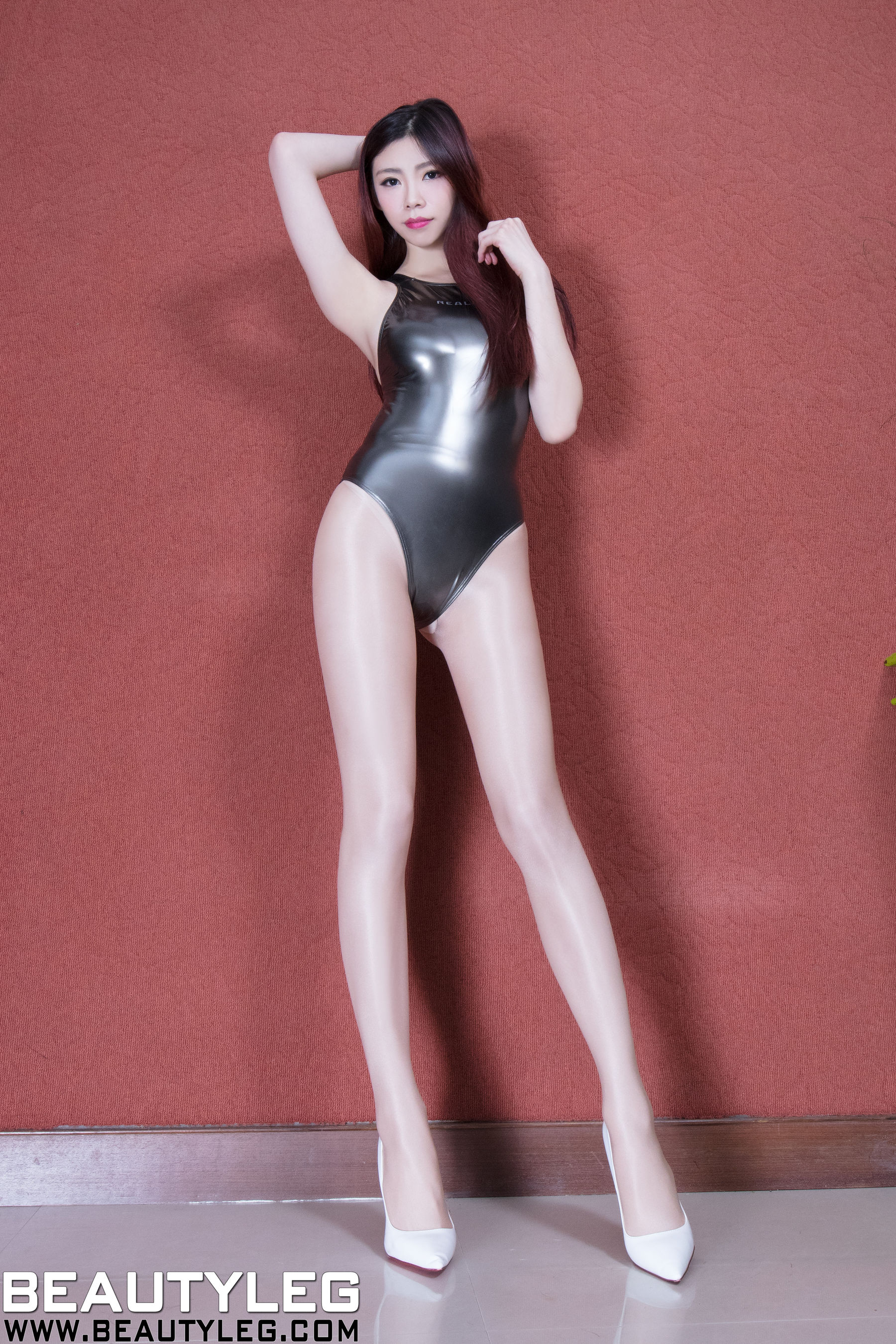 腿模Zoey《丝袜高叉》  NO.1525 美腿-图8