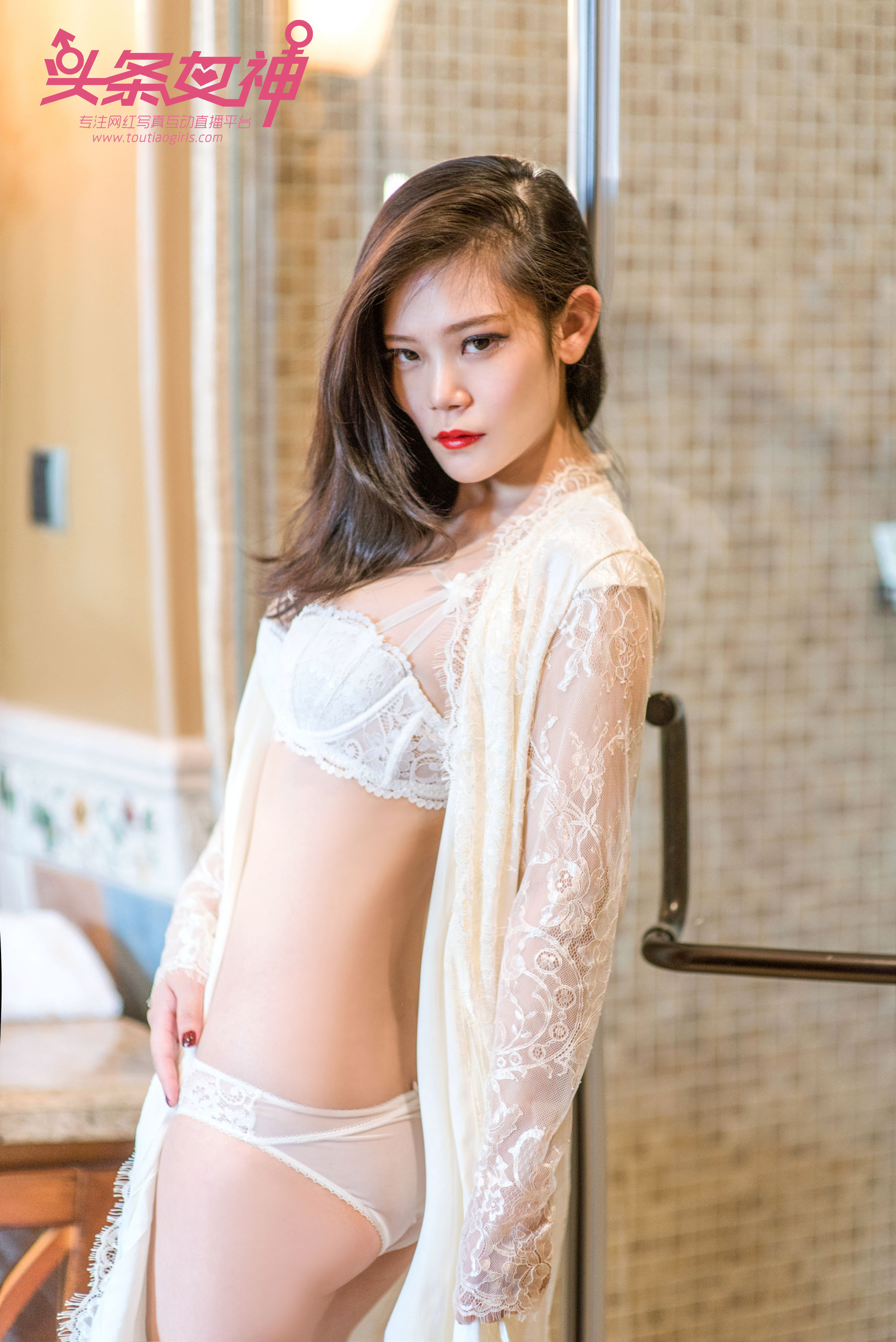 小美《浴室透明欲娘》-图7