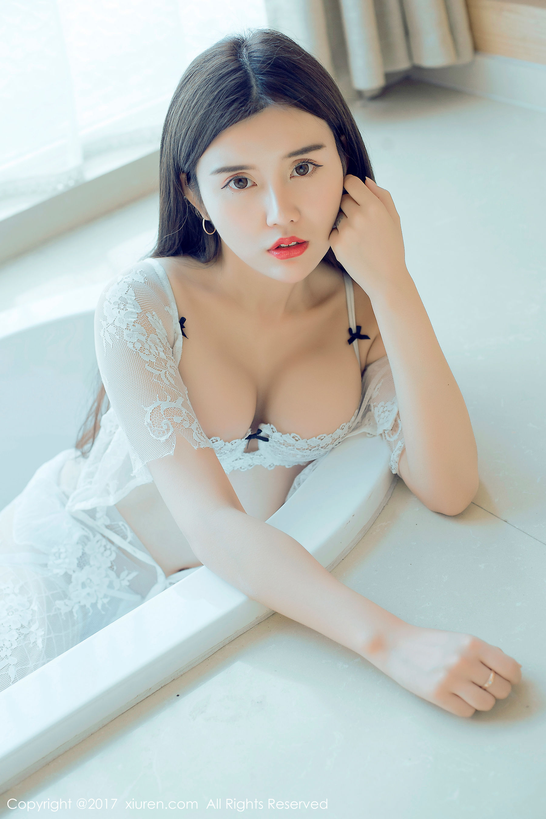 兔子NINA《青春的诱惑和妩媚》  NO.813-图1