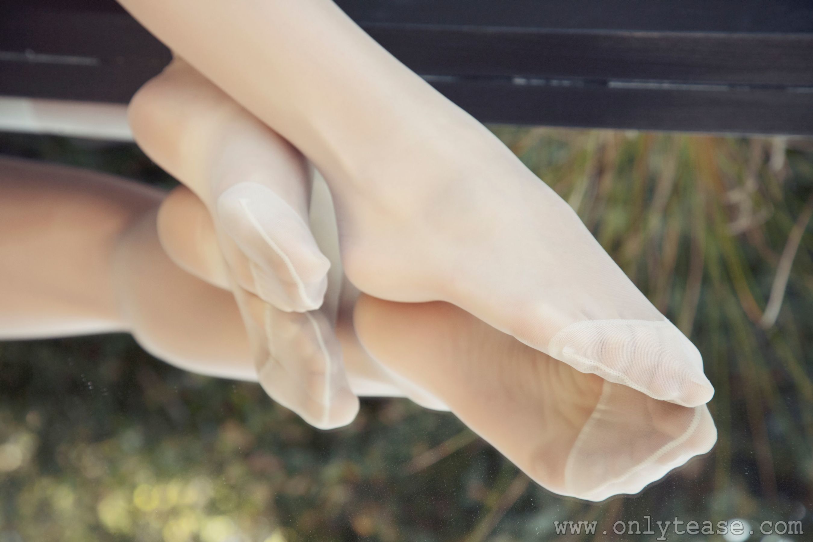 Maria E《镜子里的连衣裙女郎》-图43