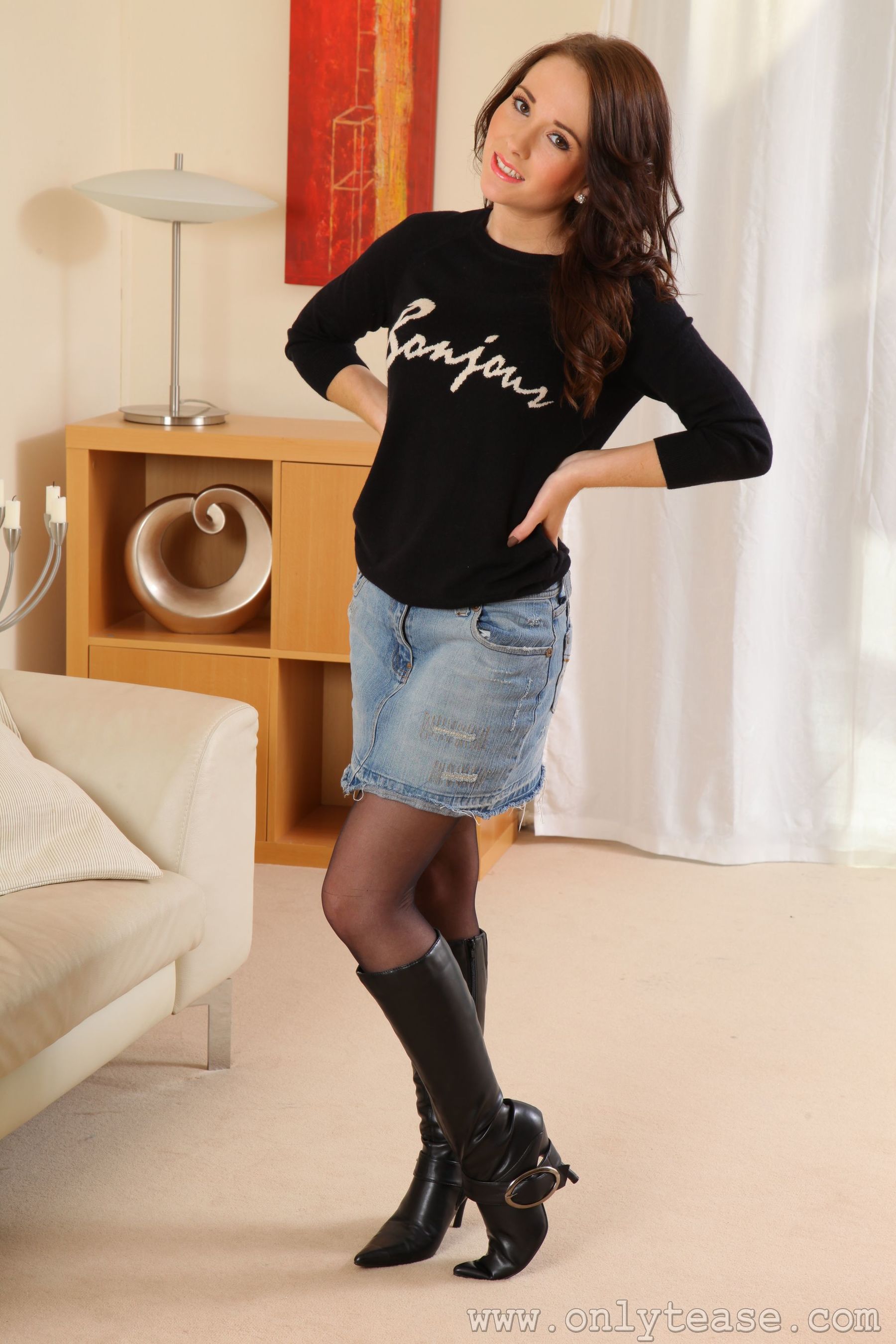 Tammy M《牛仔短裙+黑丝》-图0